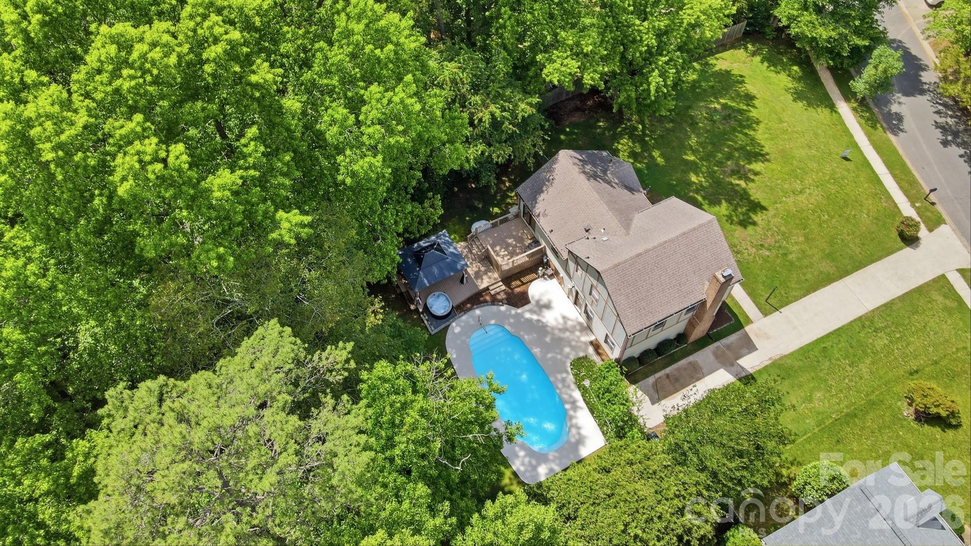 824 Riverwood Road