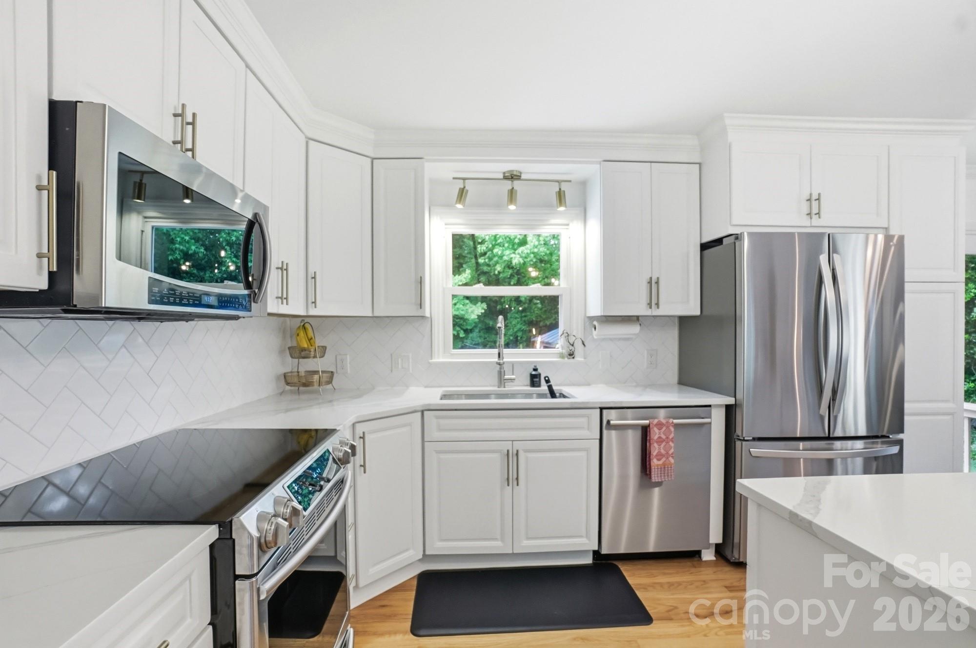 824 Riverwood Road