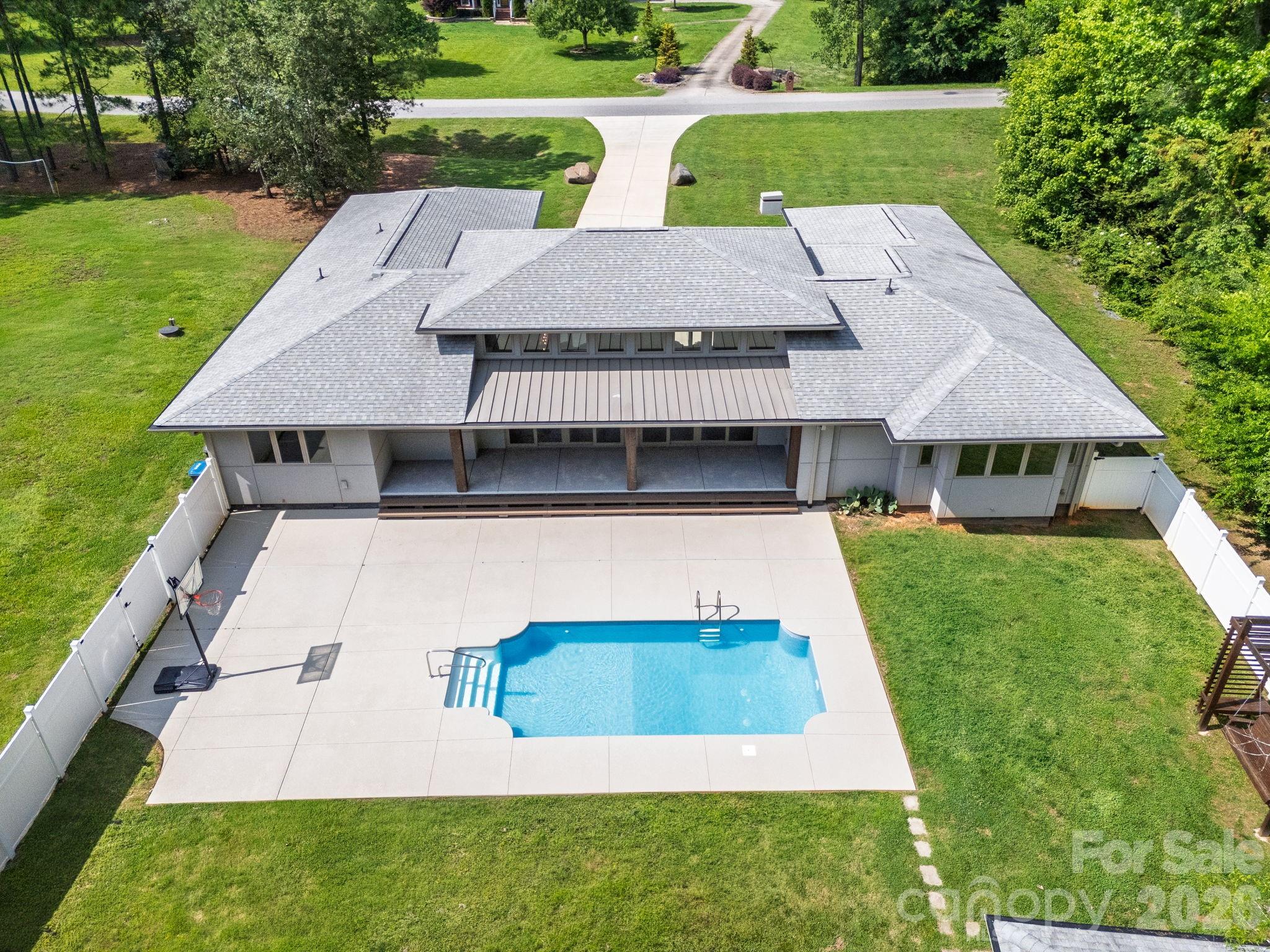 439 Cottonfield Circle