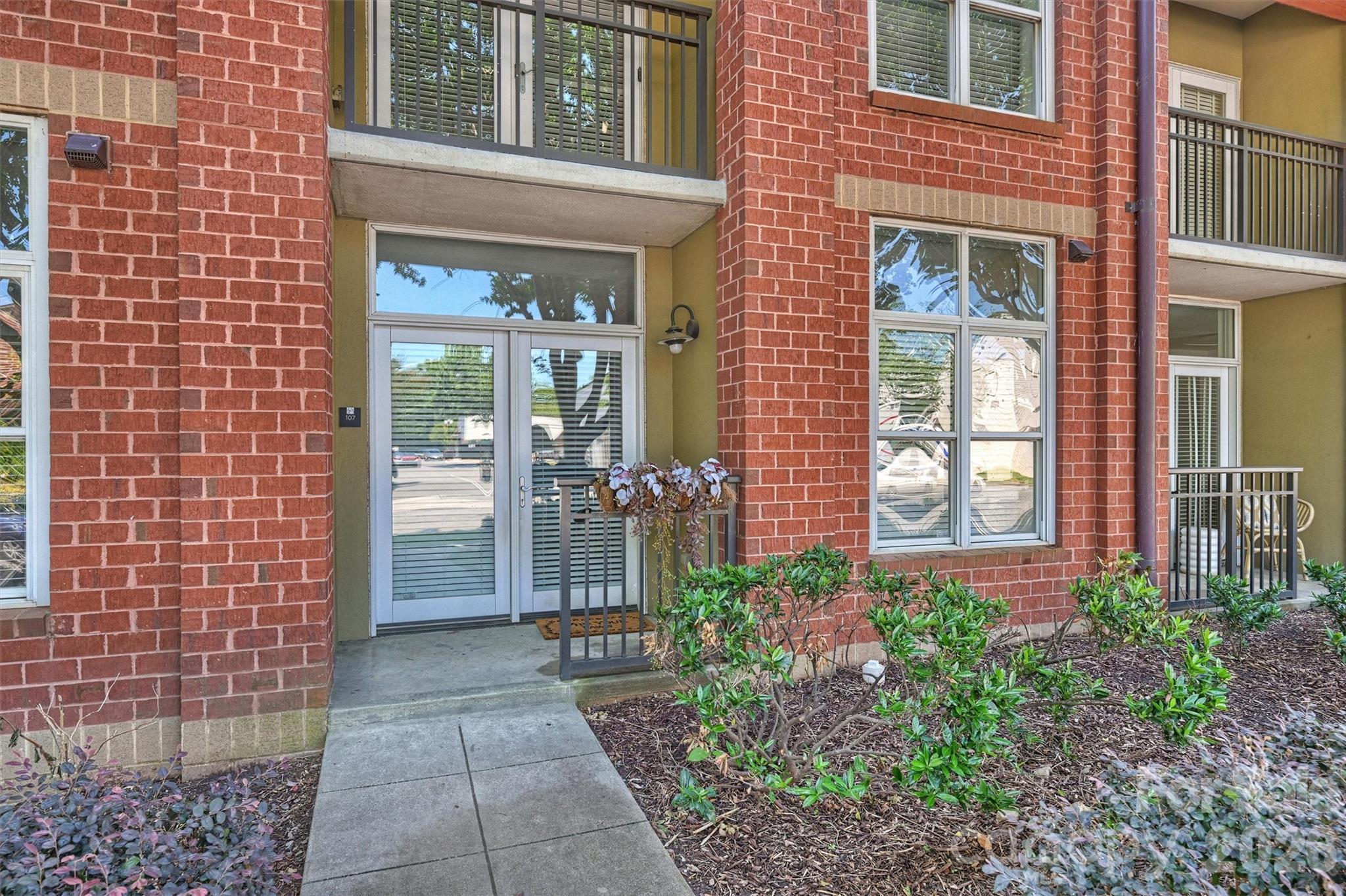 1320 Fillmore Avenue Unit: 107