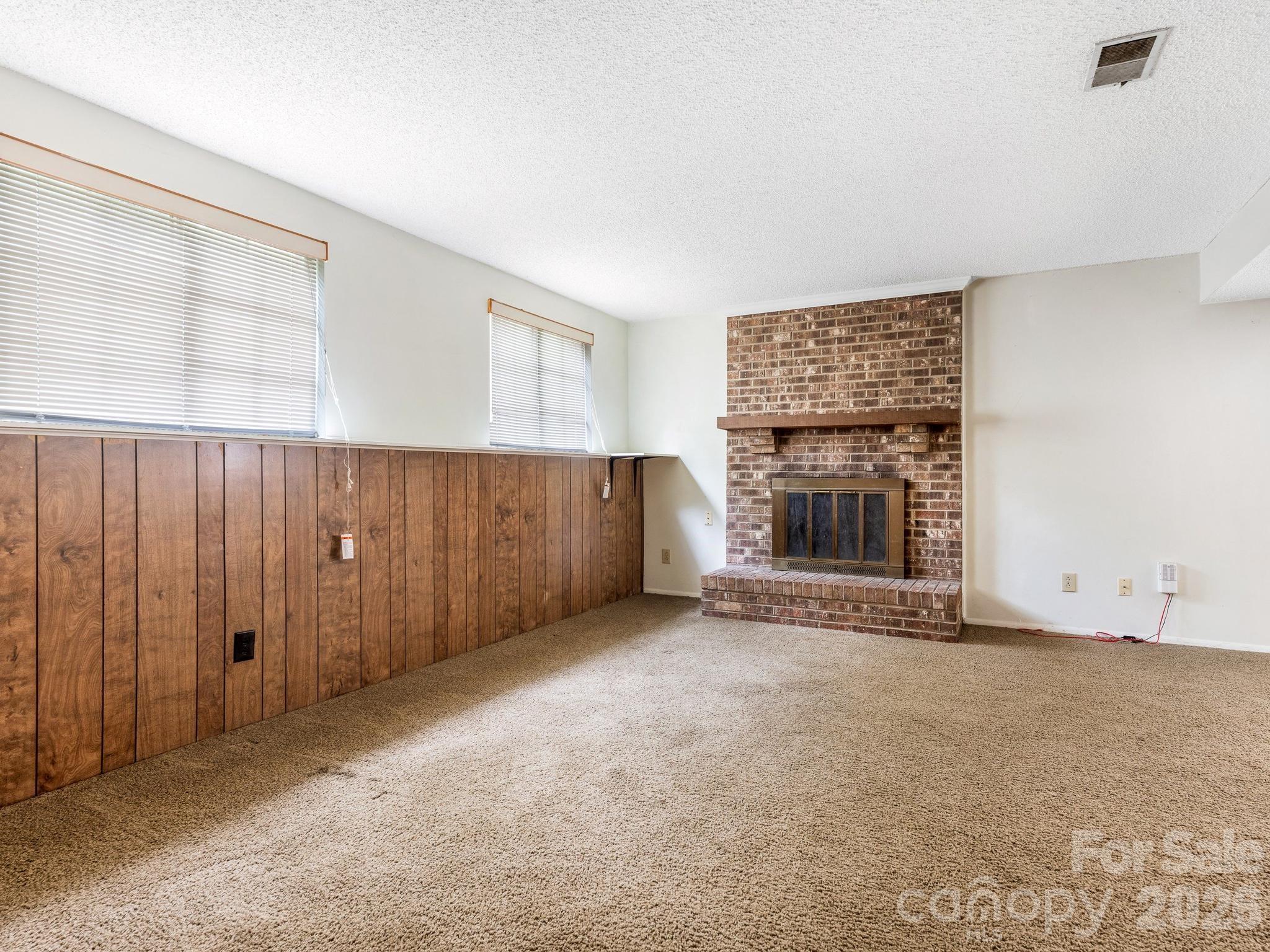 6534 Rollingridge Drive