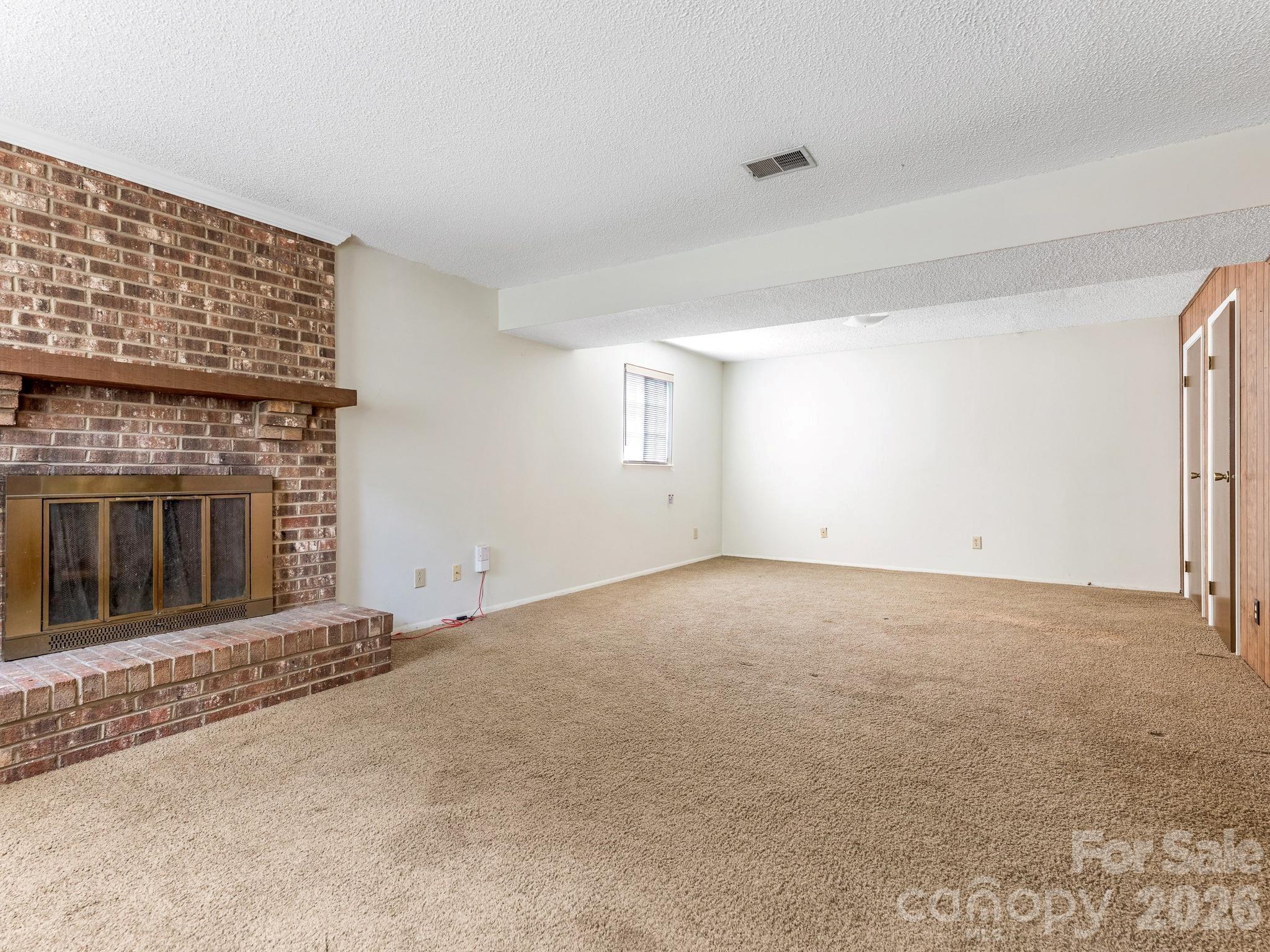 6534 Rollingridge Drive