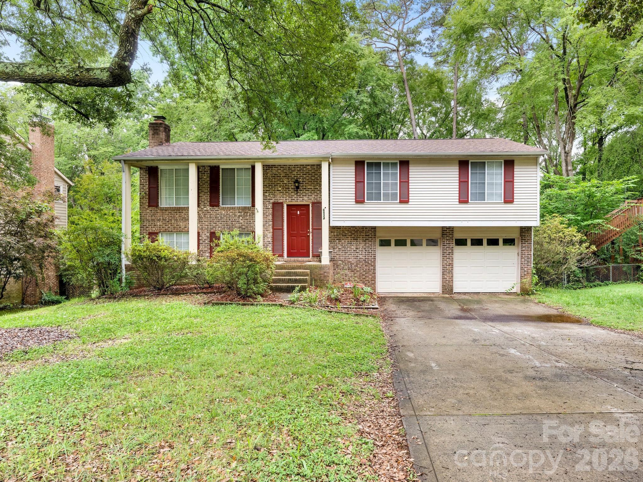 6534 Rollingridge Drive
