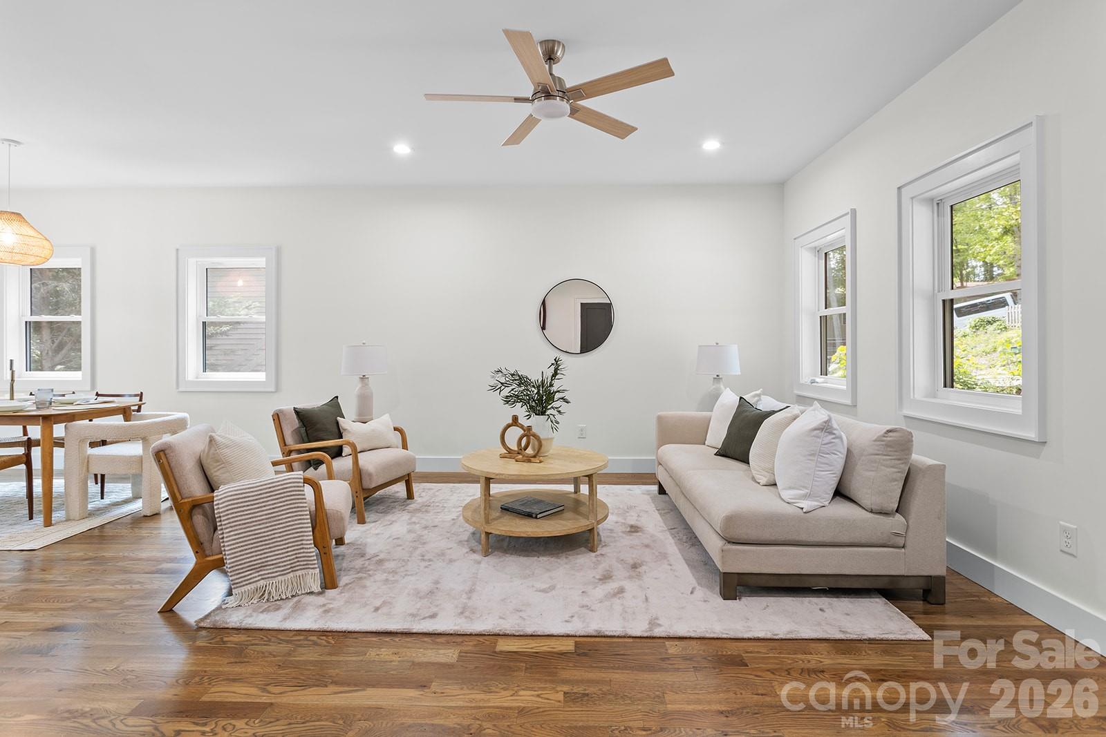 121 Laurel Loop