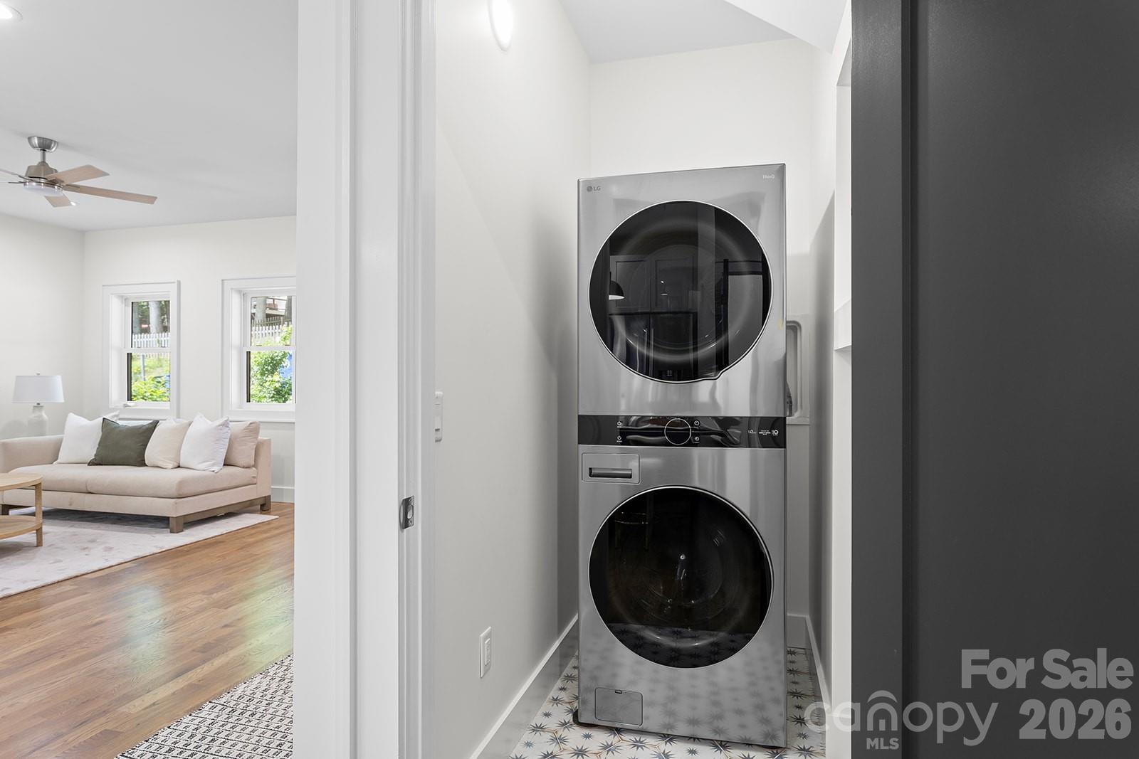121 Laurel Loop
