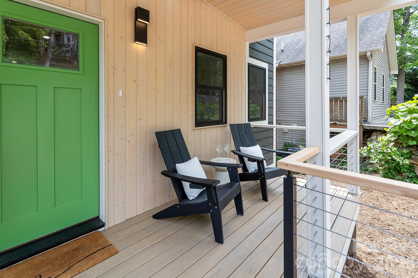 121 Laurel Loop