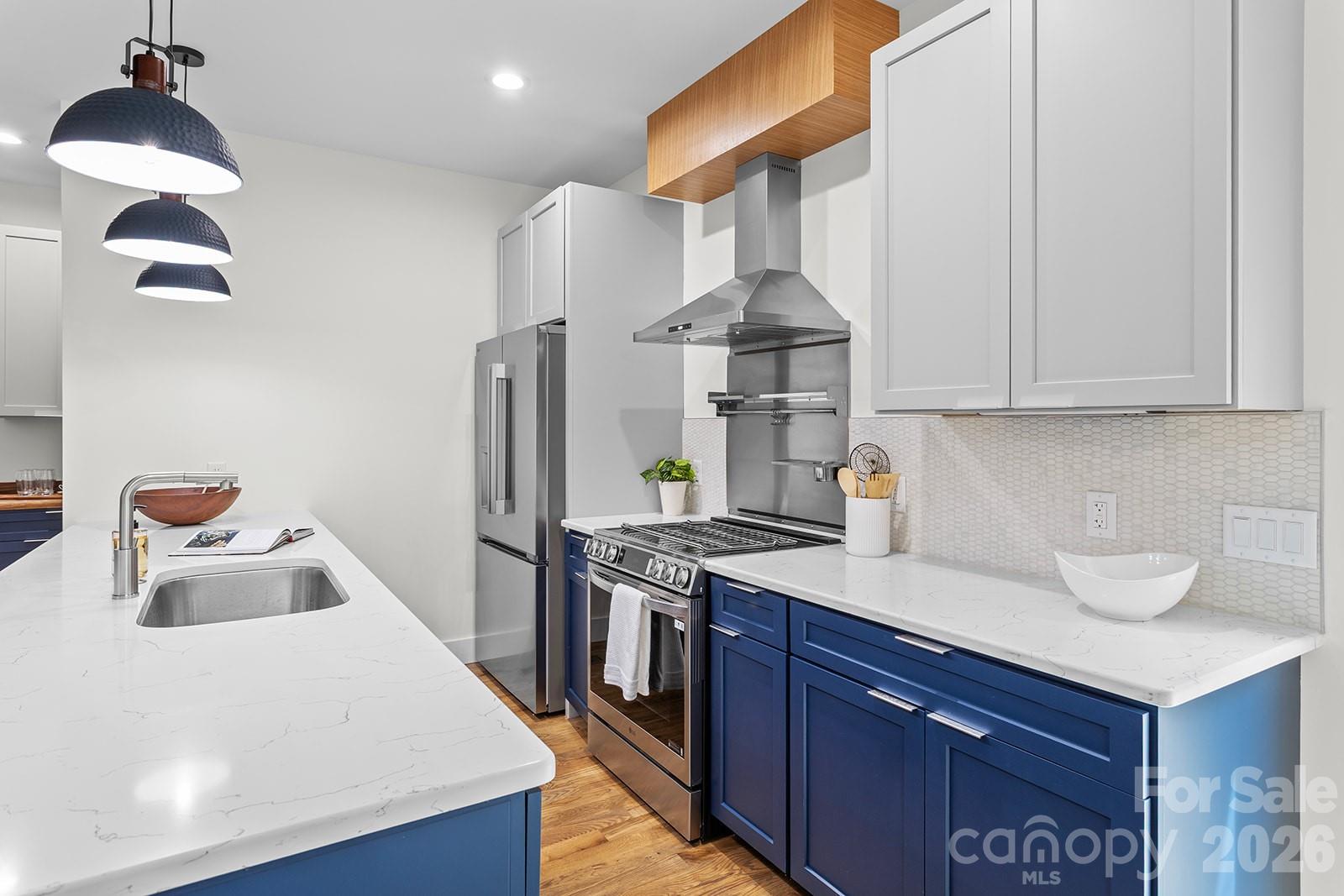 121 Laurel Loop
