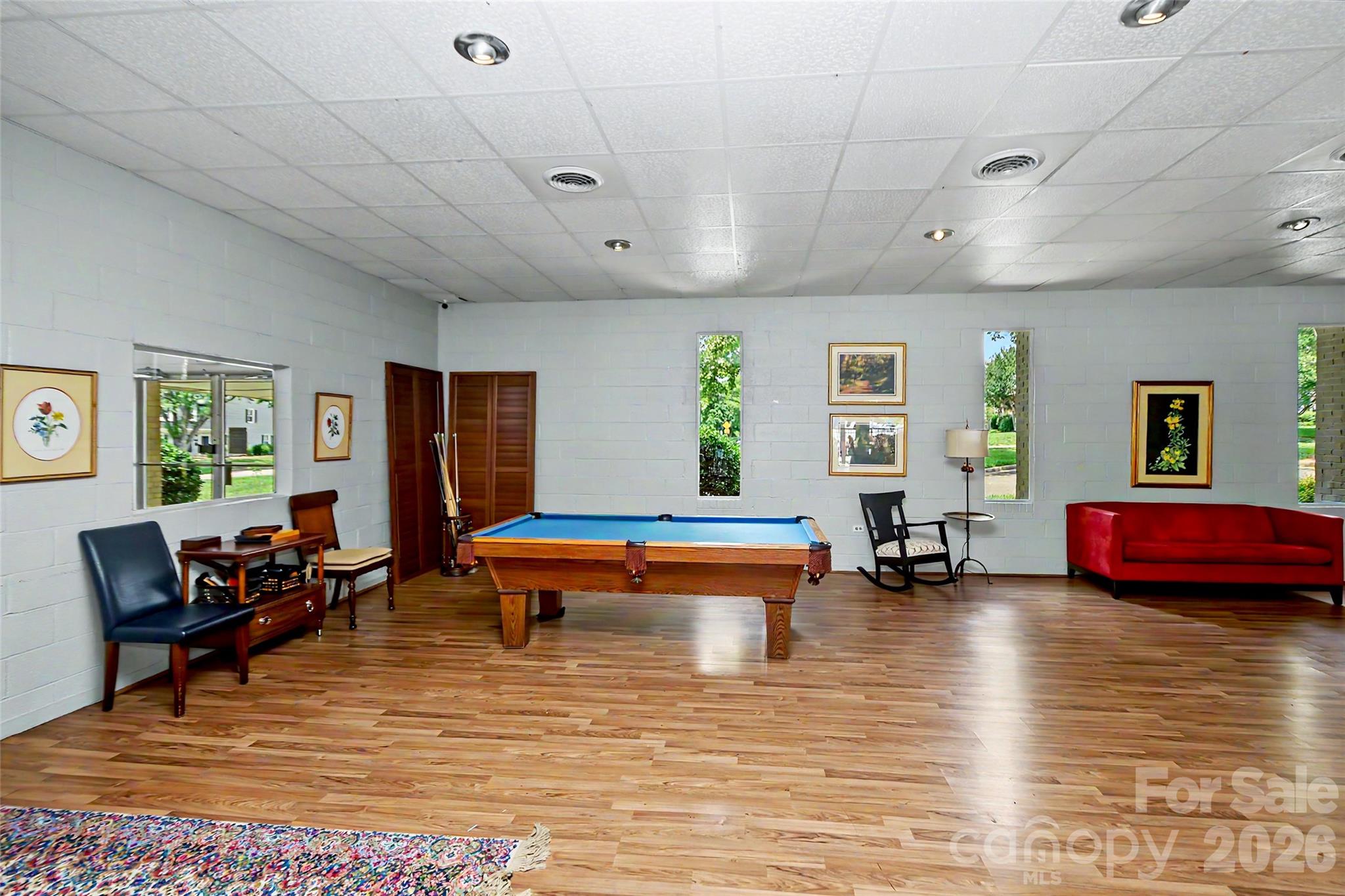 8333 Knights Bridge Road