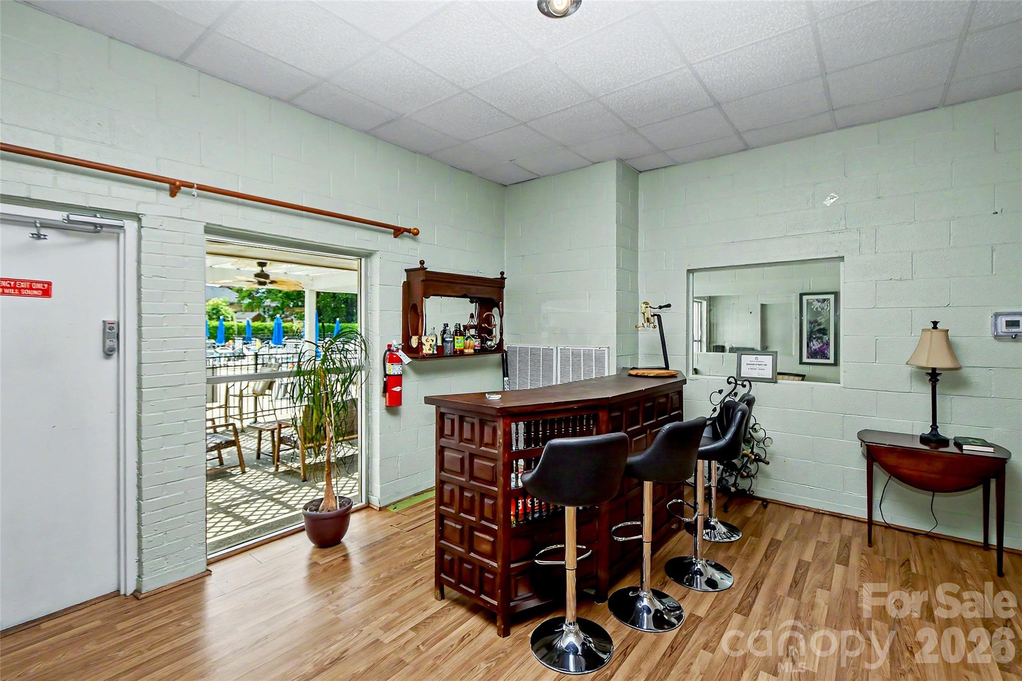 8333 Knights Bridge Road