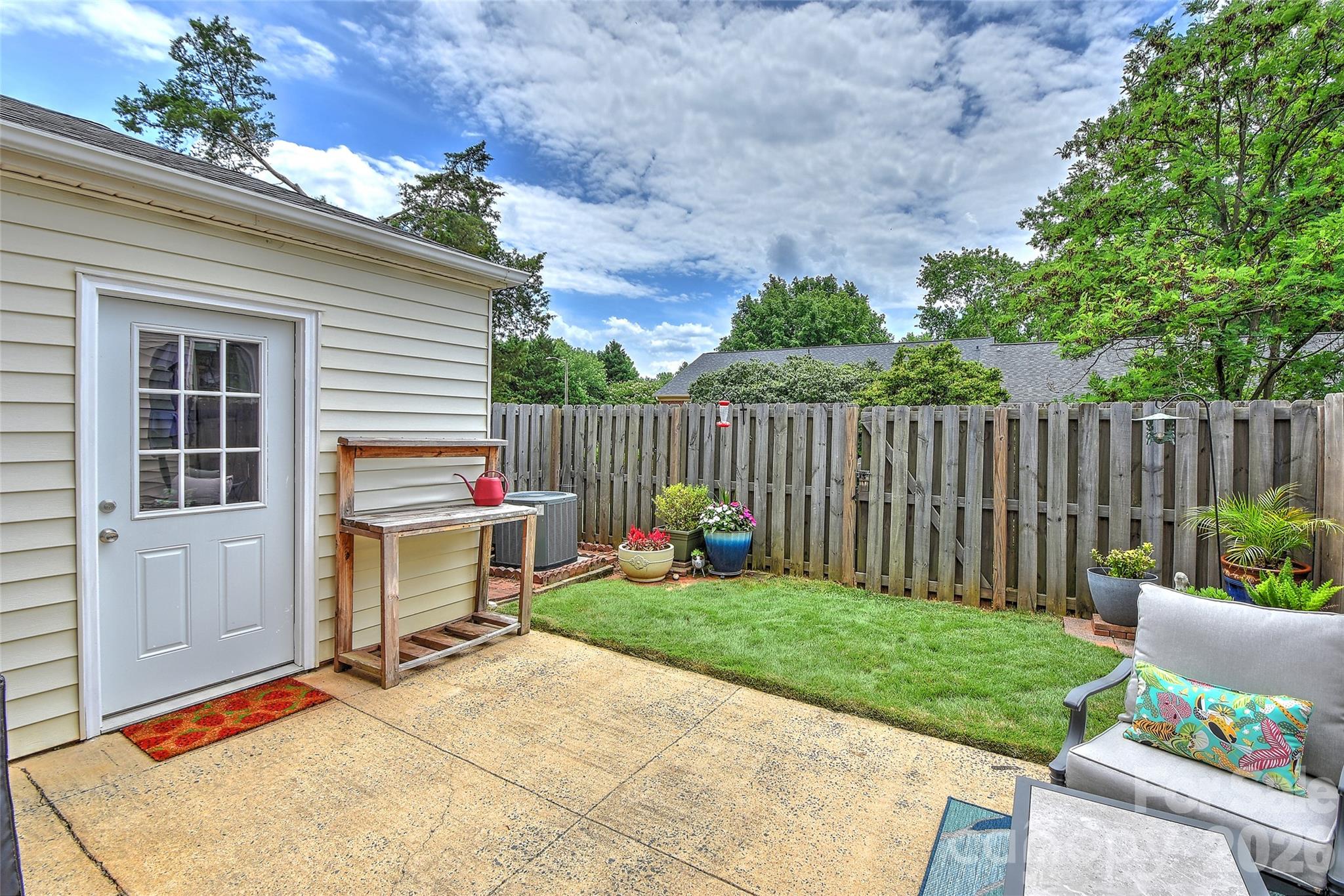 8333 Knights Bridge Road