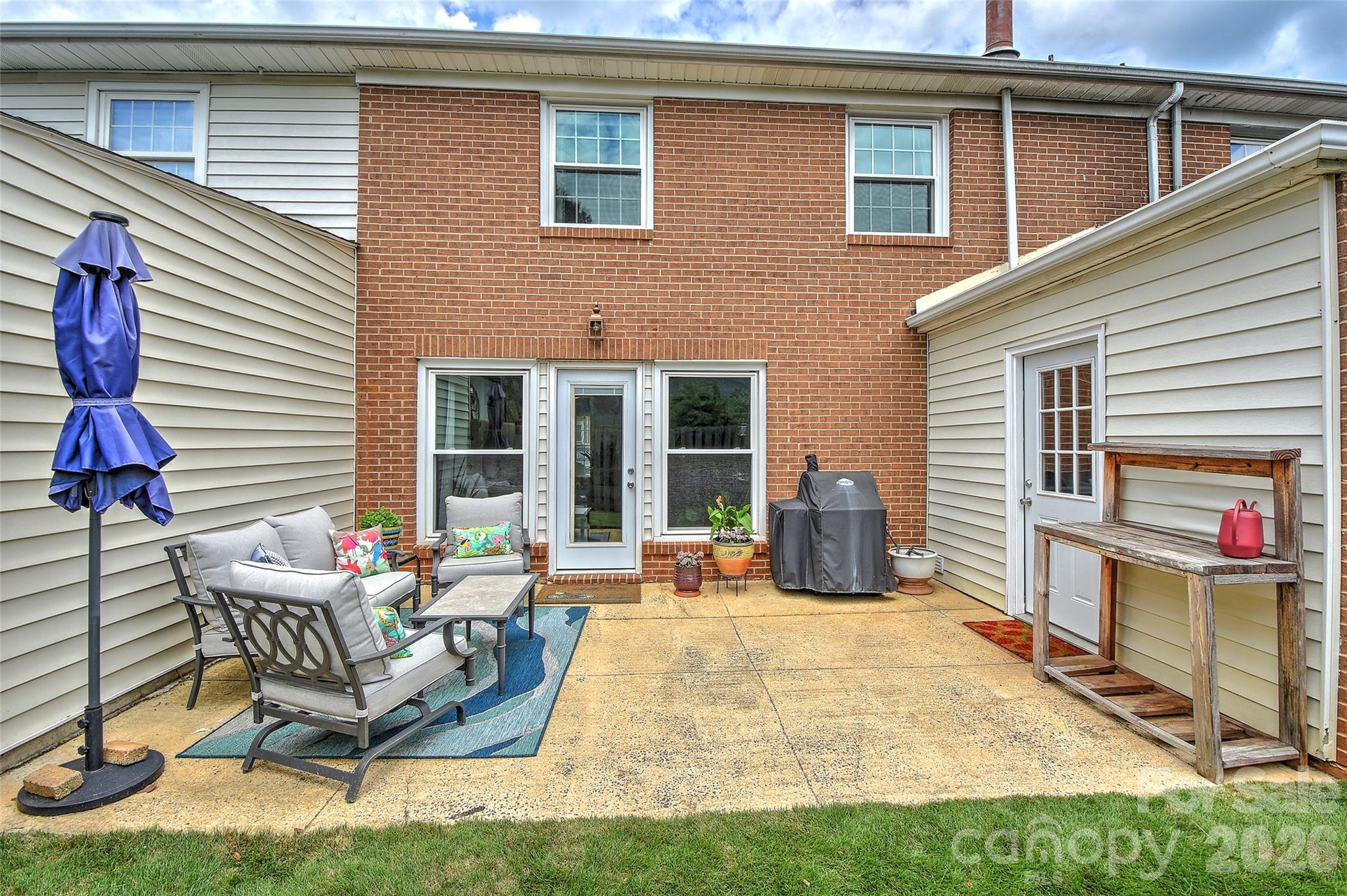 8333 Knights Bridge Road