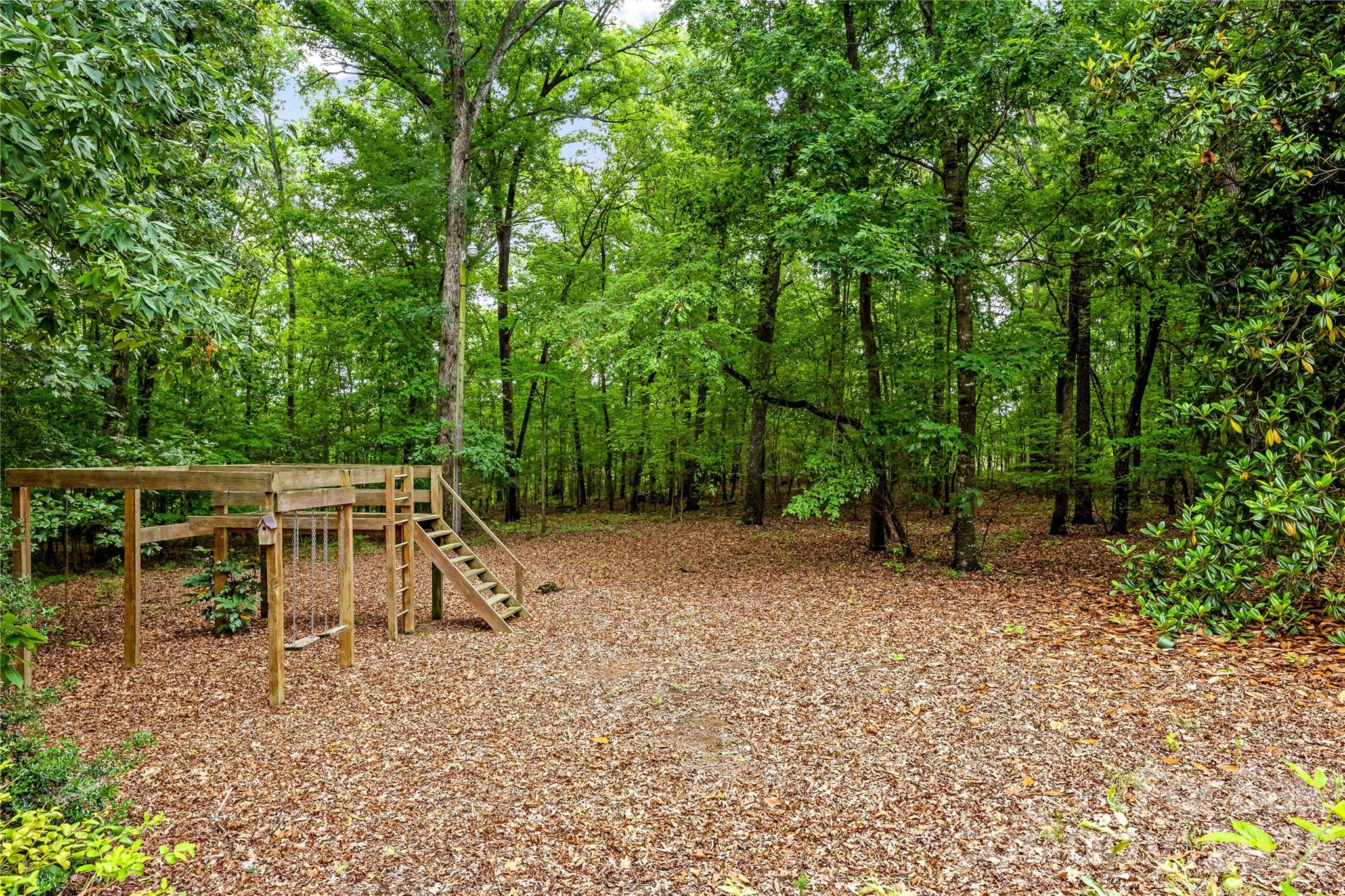 2038 Skyway Drive