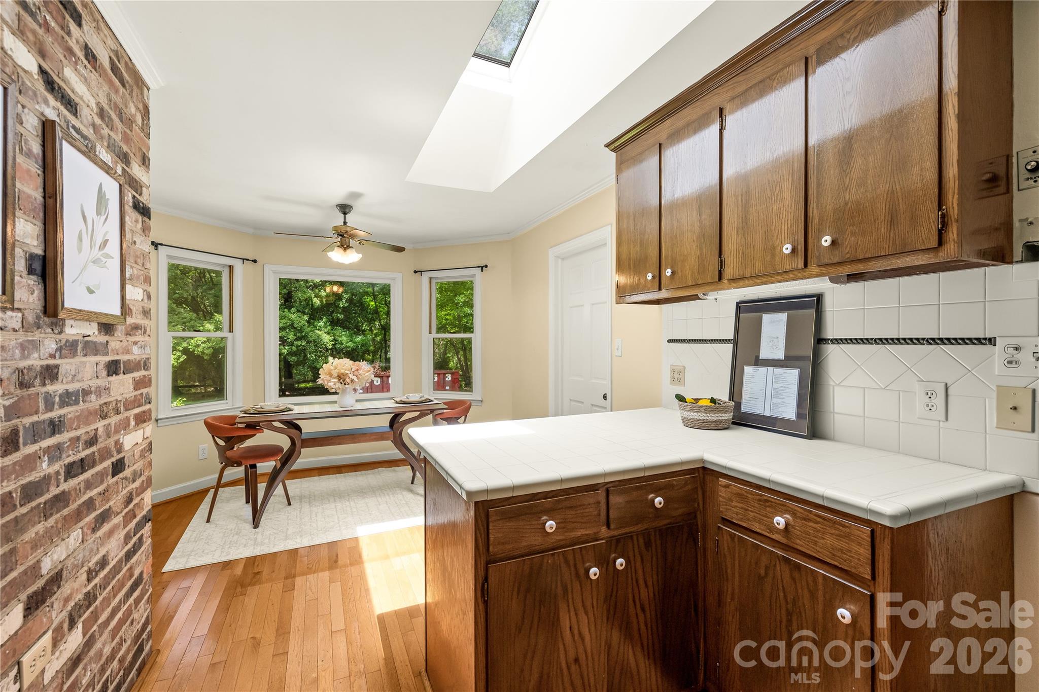 2038 Skyway Drive