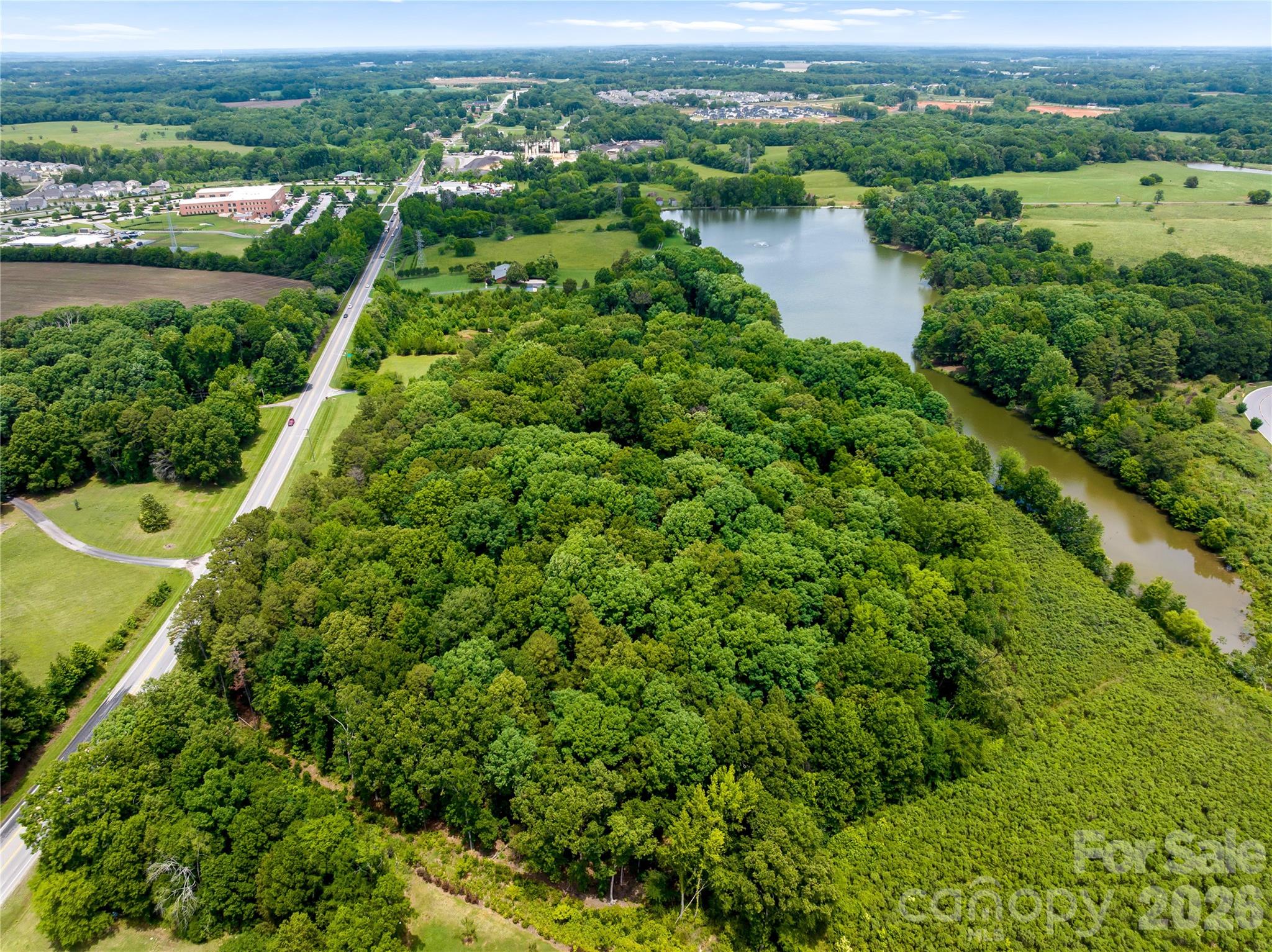 2038 Skyway Drive