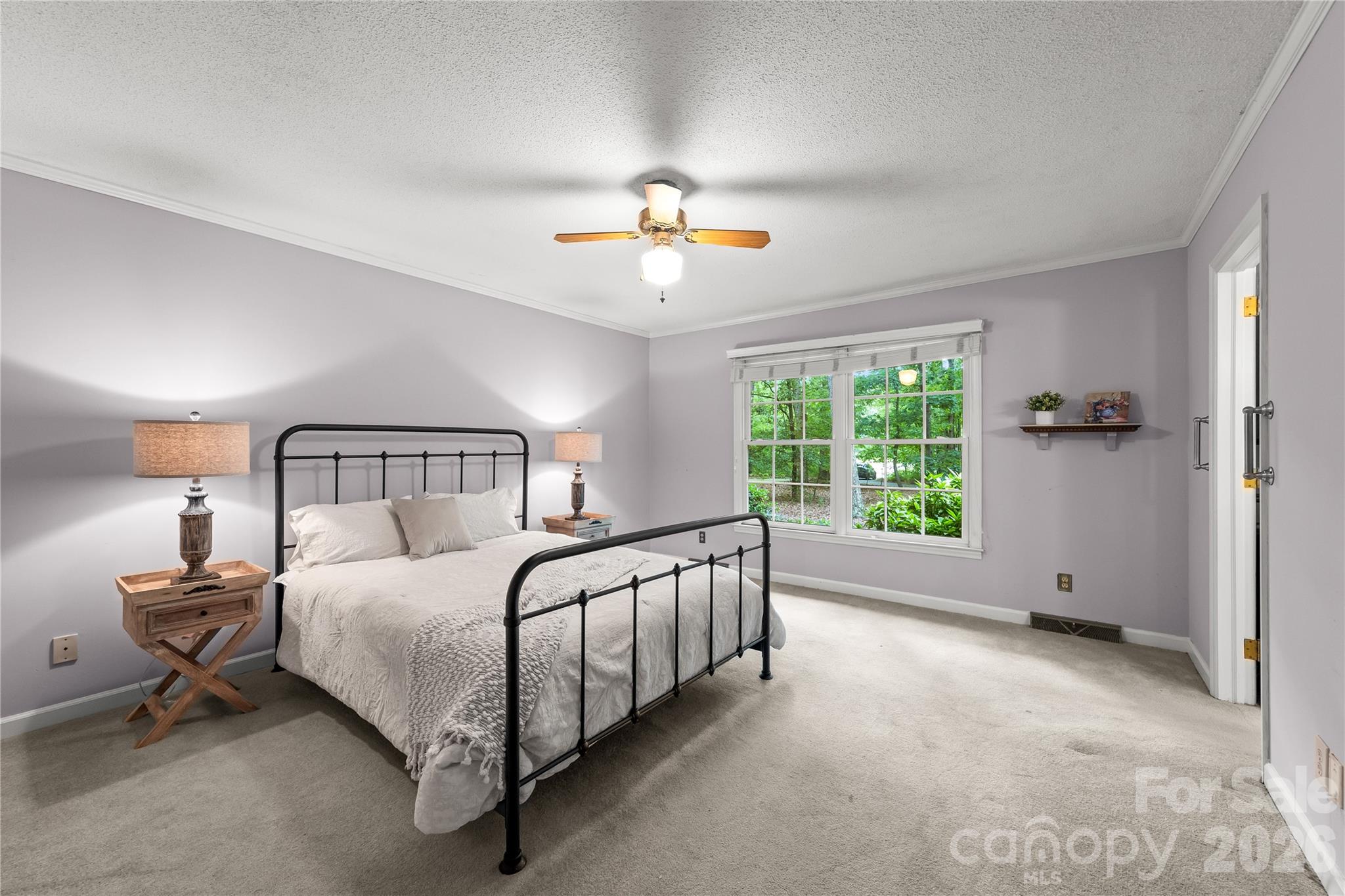 2038 Skyway Drive