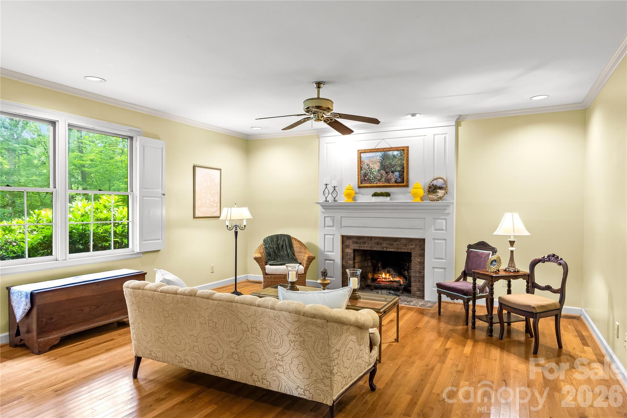 2038 Skyway Drive