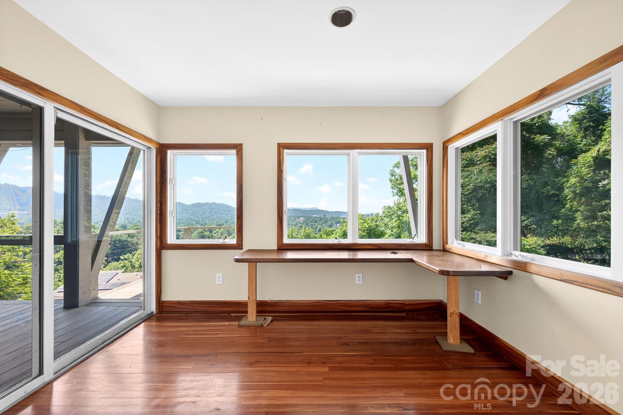 38 Lookout Road