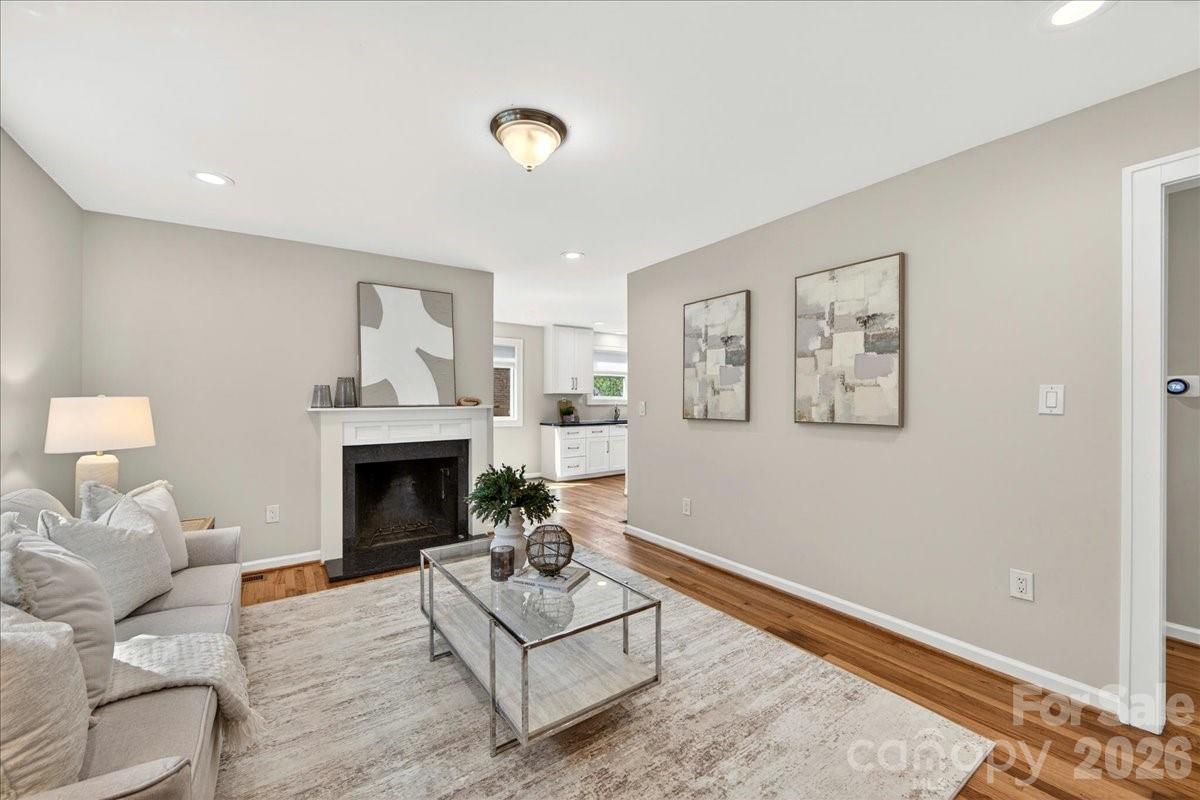 1204 Meadow Lane