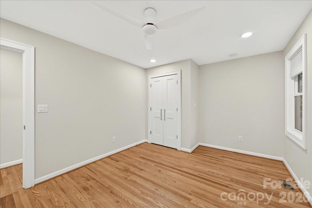 1204 Meadow Lane