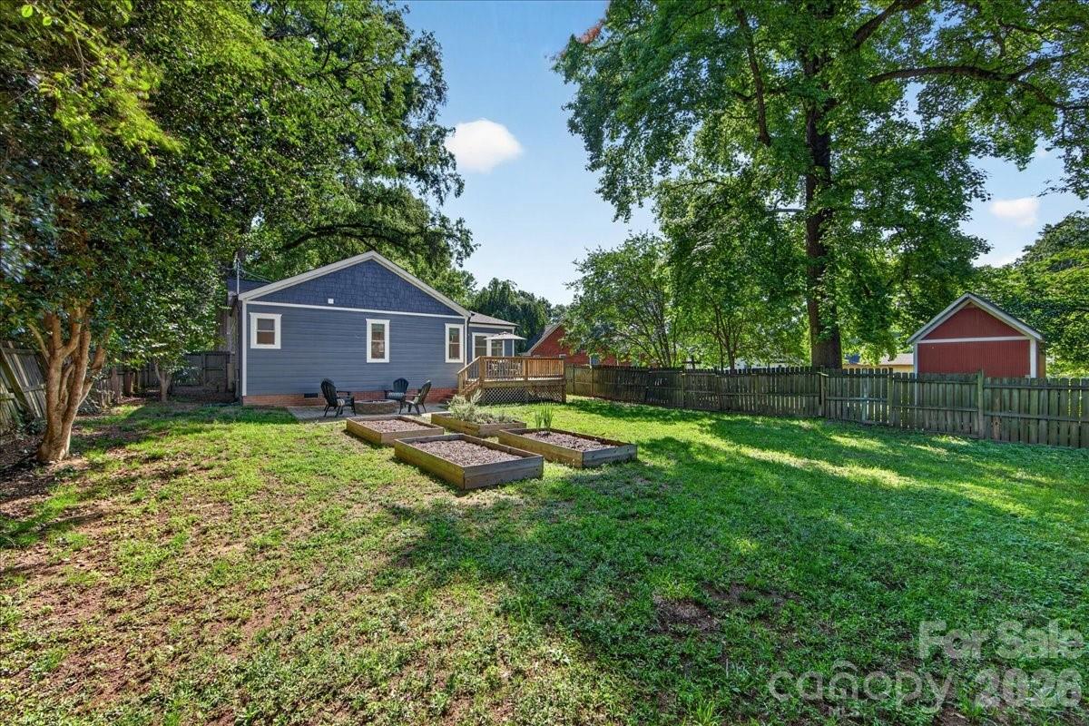 1204 Meadow Lane