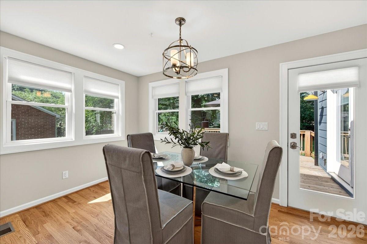 1204 Meadow Lane