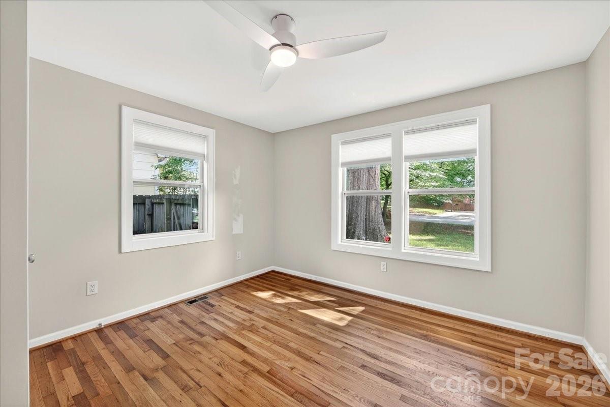 1204 Meadow Lane