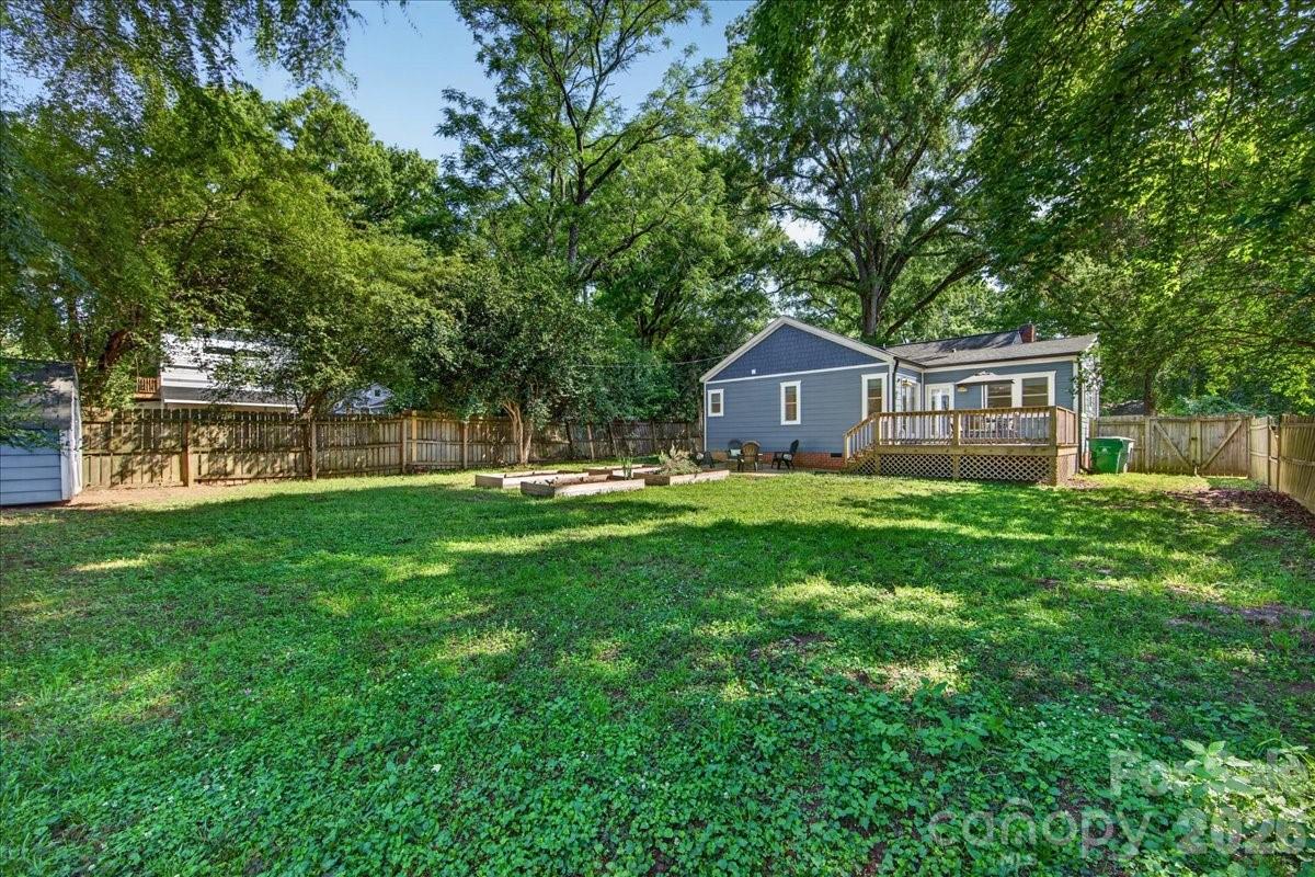 1204 Meadow Lane