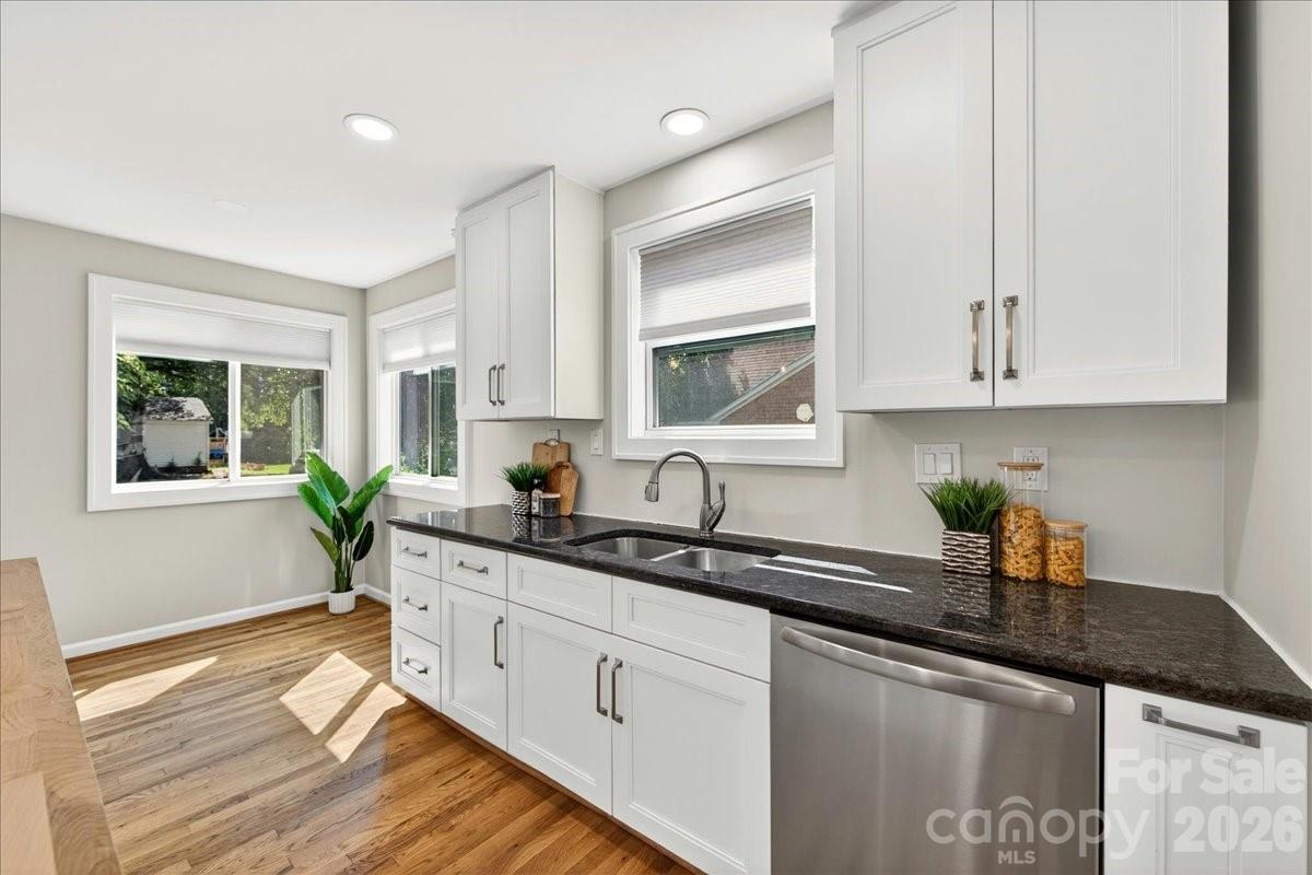 1204 Meadow Lane