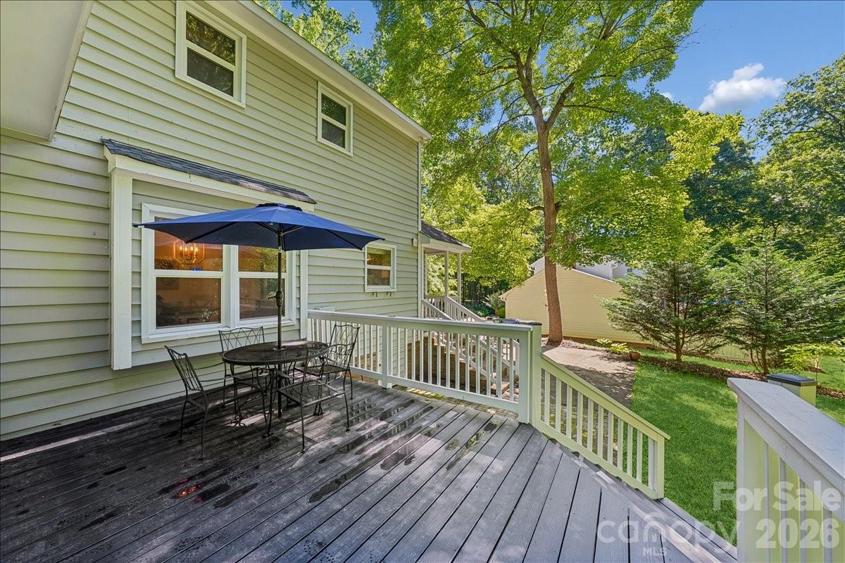 14004 Maple Hollow Lane
