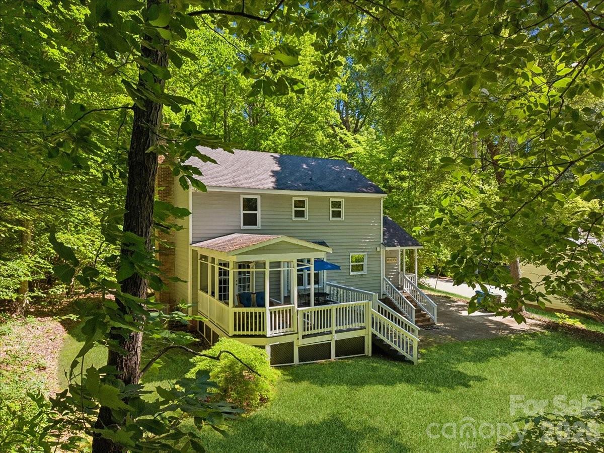 14004 Maple Hollow Lane