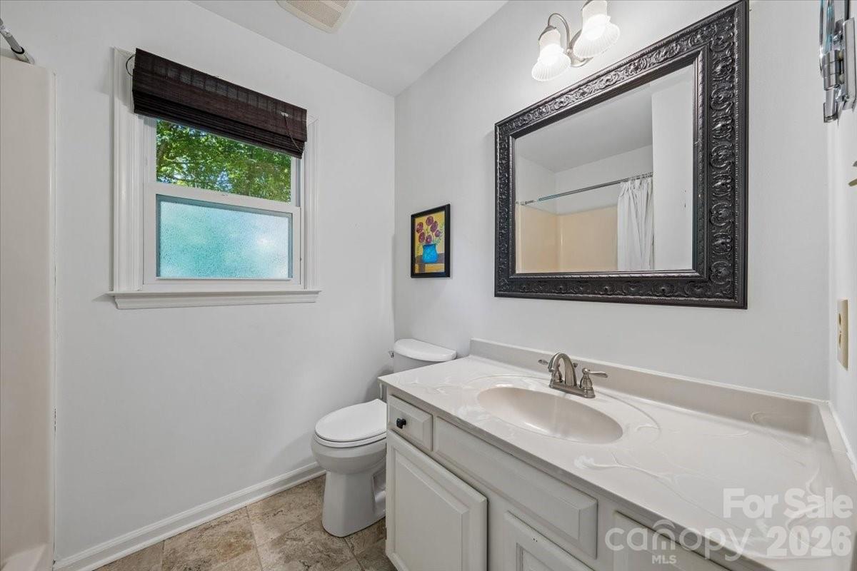 14004 Maple Hollow Lane