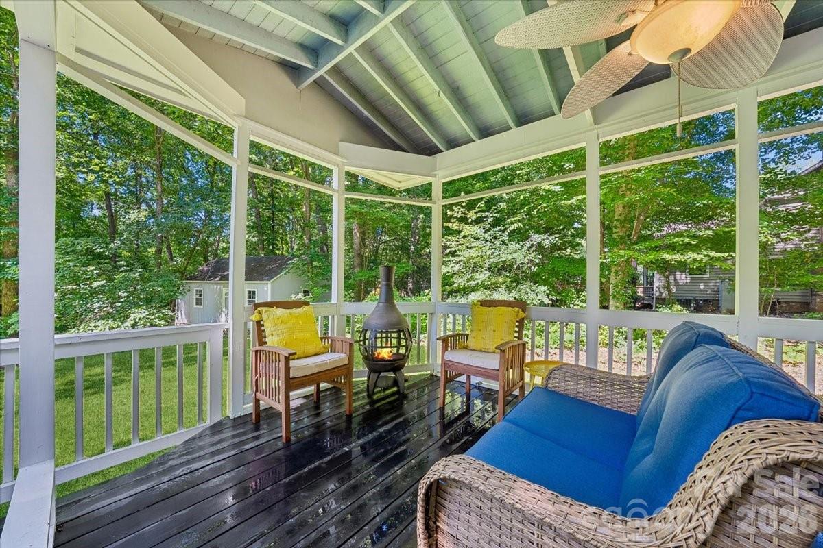 14004 Maple Hollow Lane