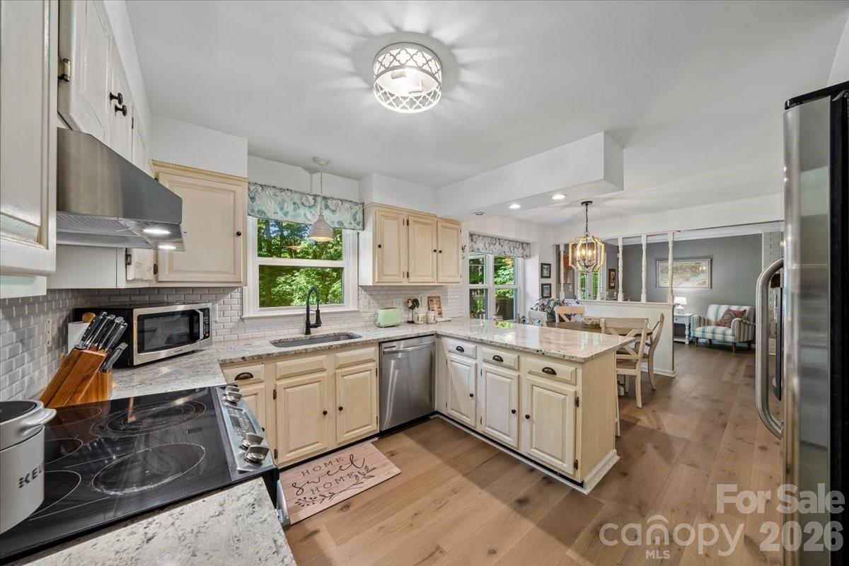 14004 Maple Hollow Lane