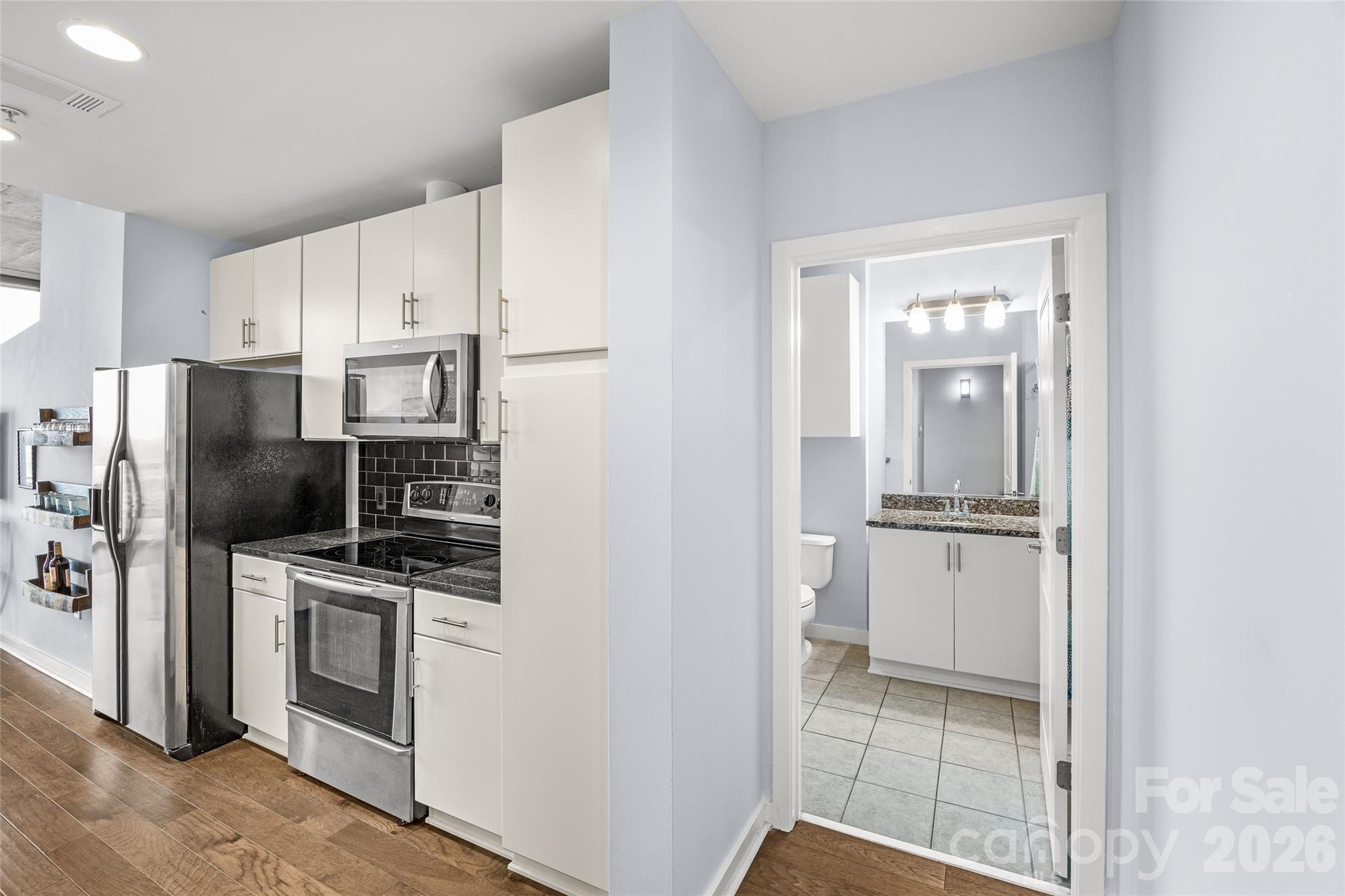210 N Church Street Unit: 2006