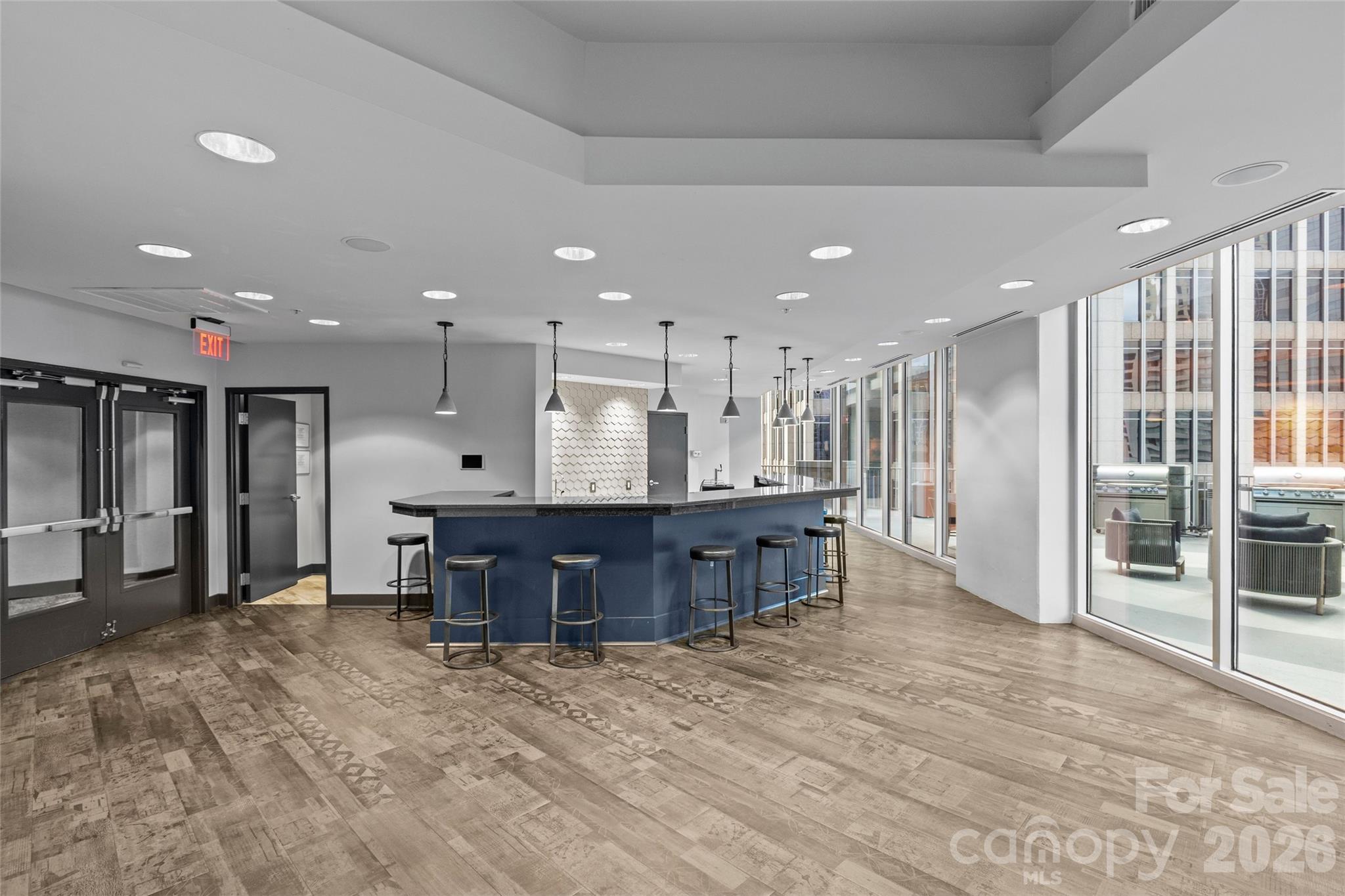 210 N Church Street Unit: 2006