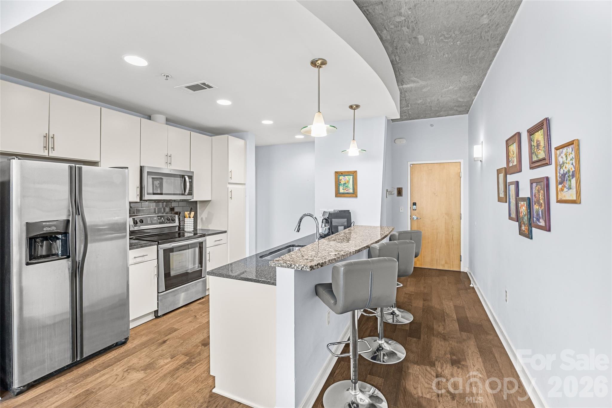 210 N Church Street Unit: 2006