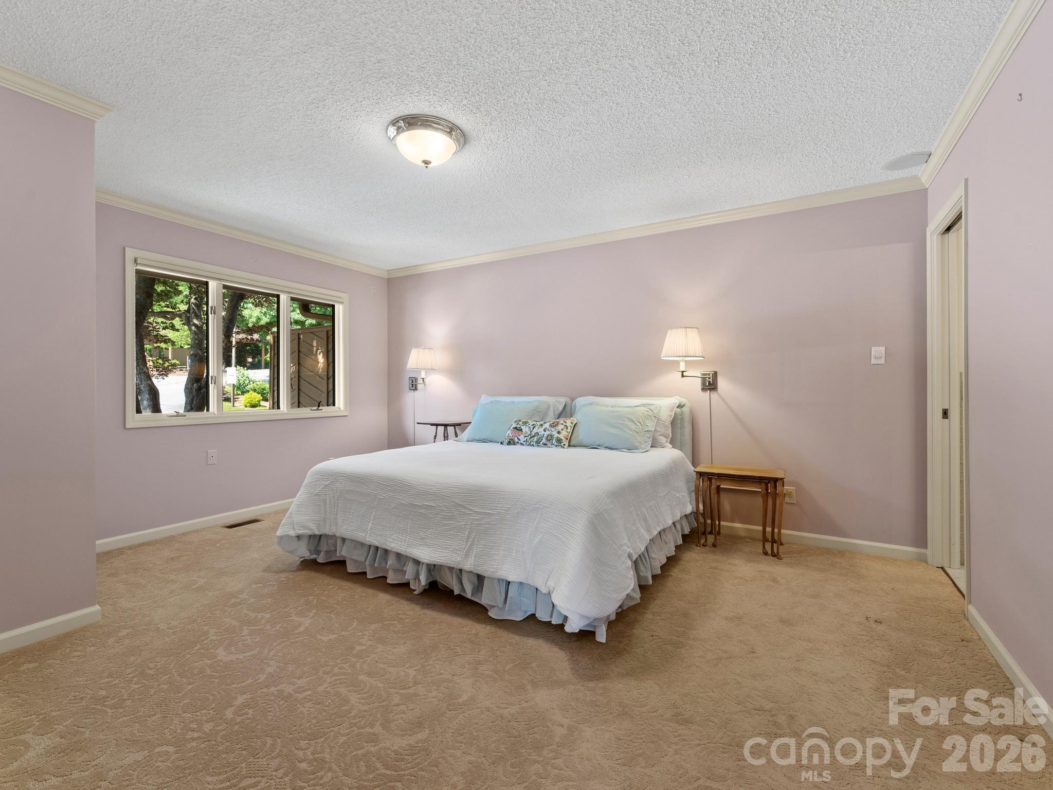 1001 Red Oak Drive