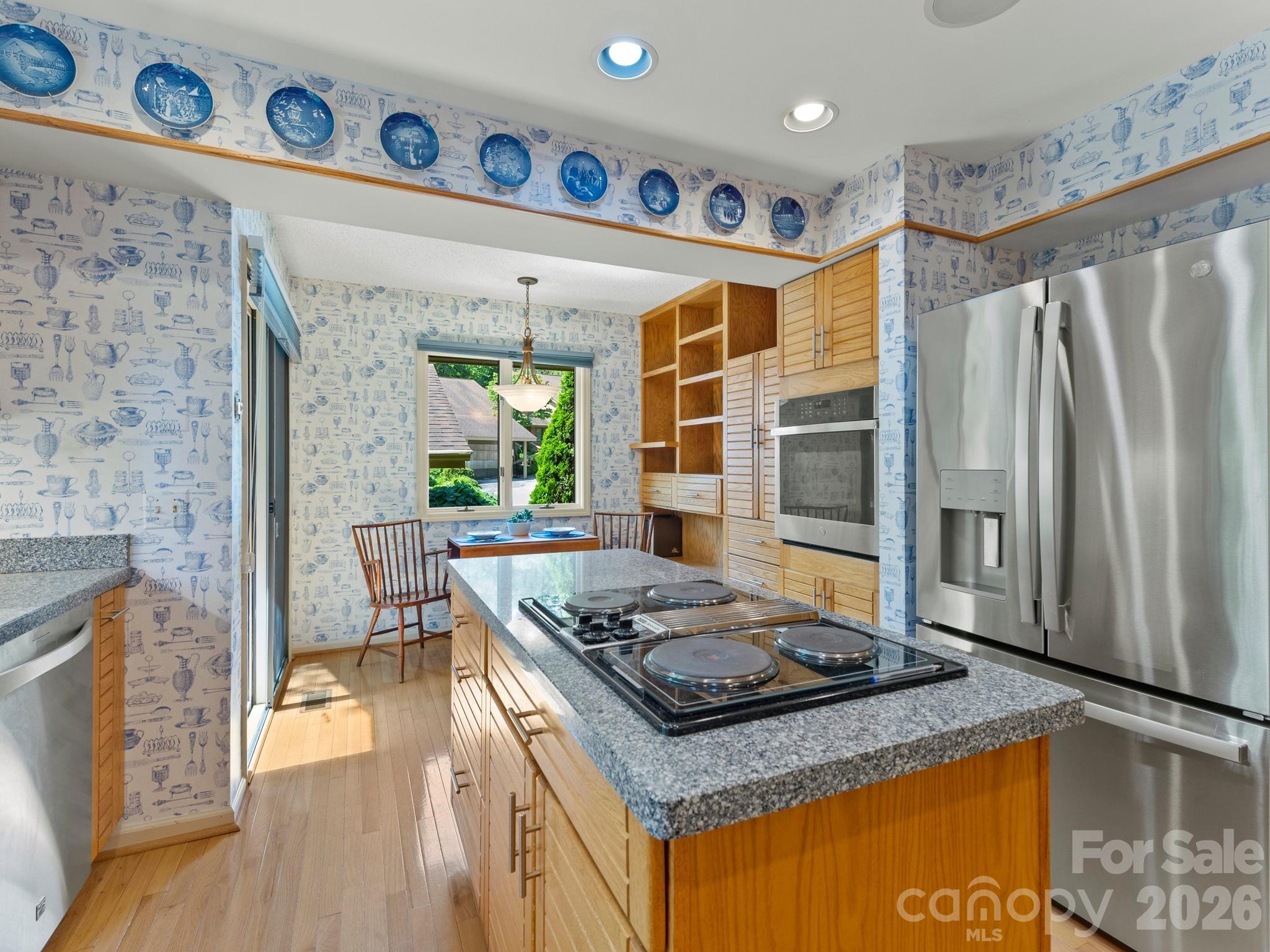 1001 Red Oak Drive