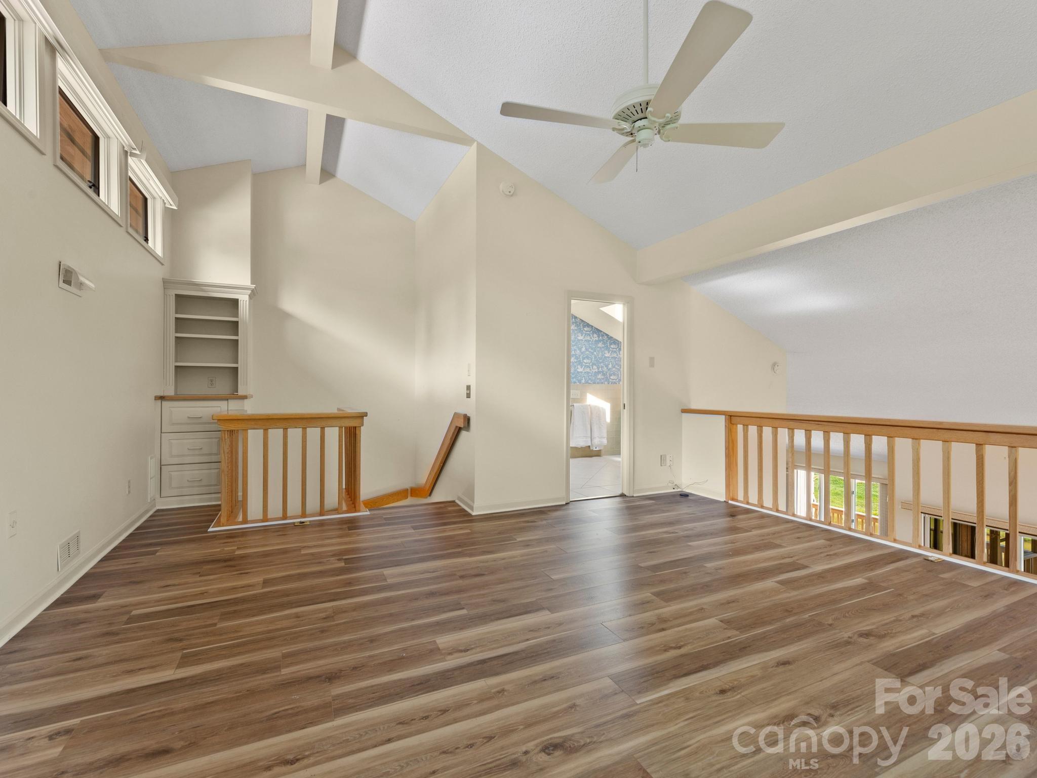 1001 Red Oak Drive