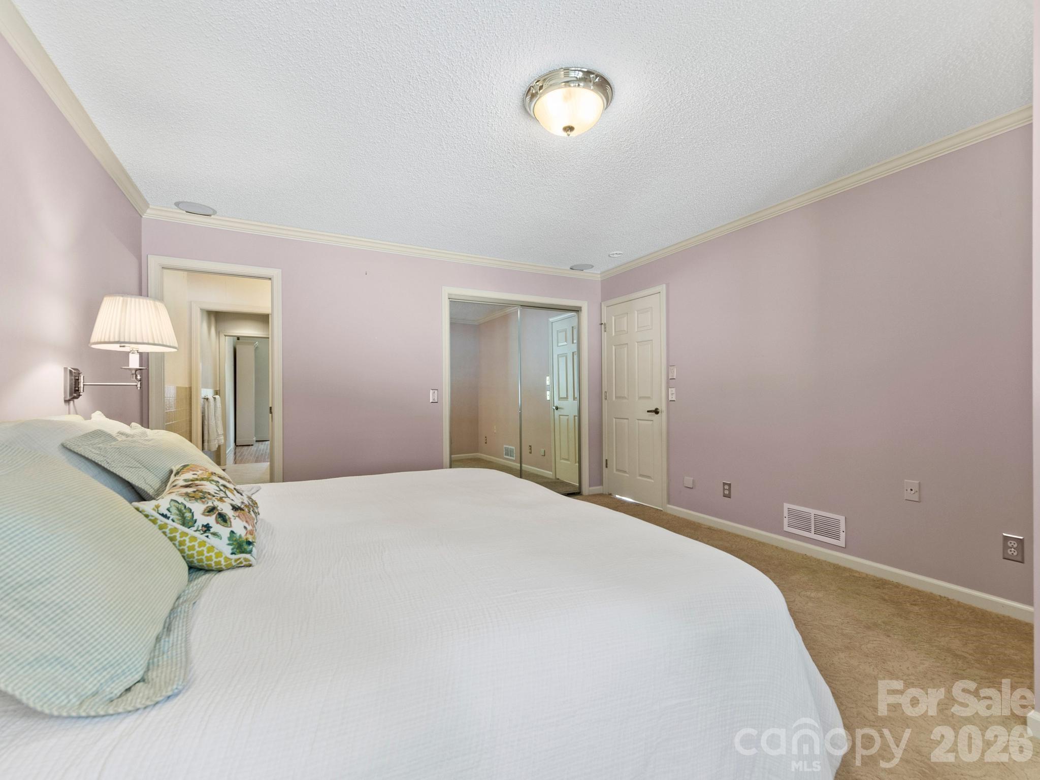 1001 Red Oak Drive