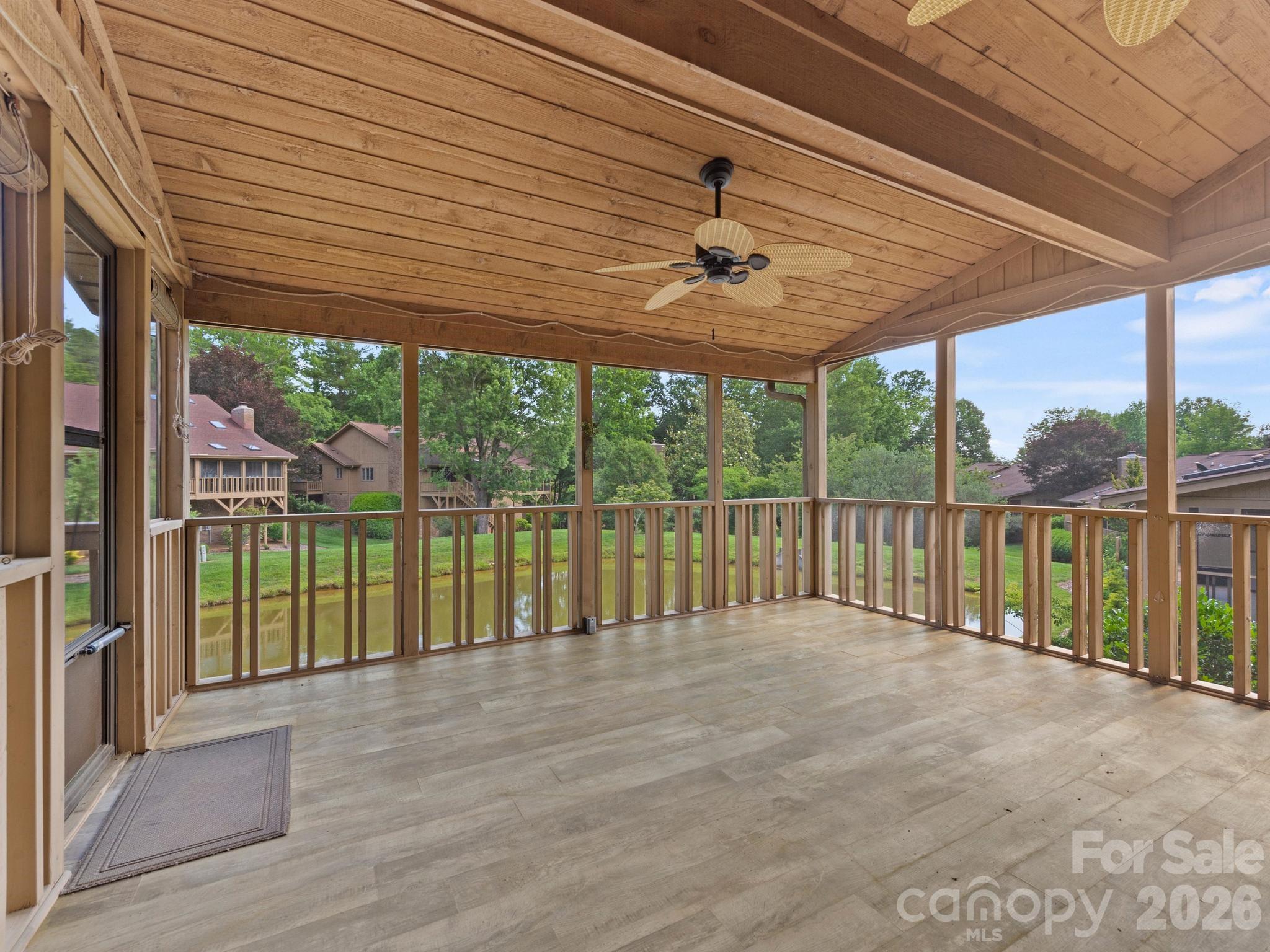 1001 Red Oak Drive