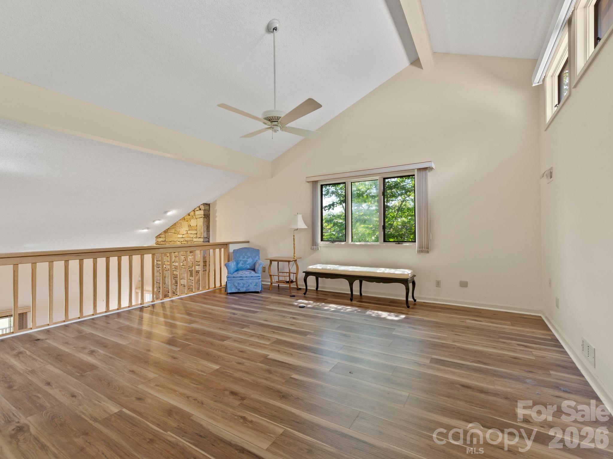 1001 Red Oak Drive