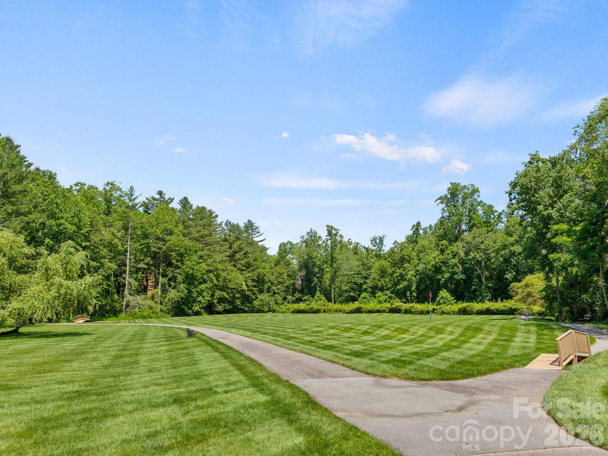 1001 Red Oak Drive