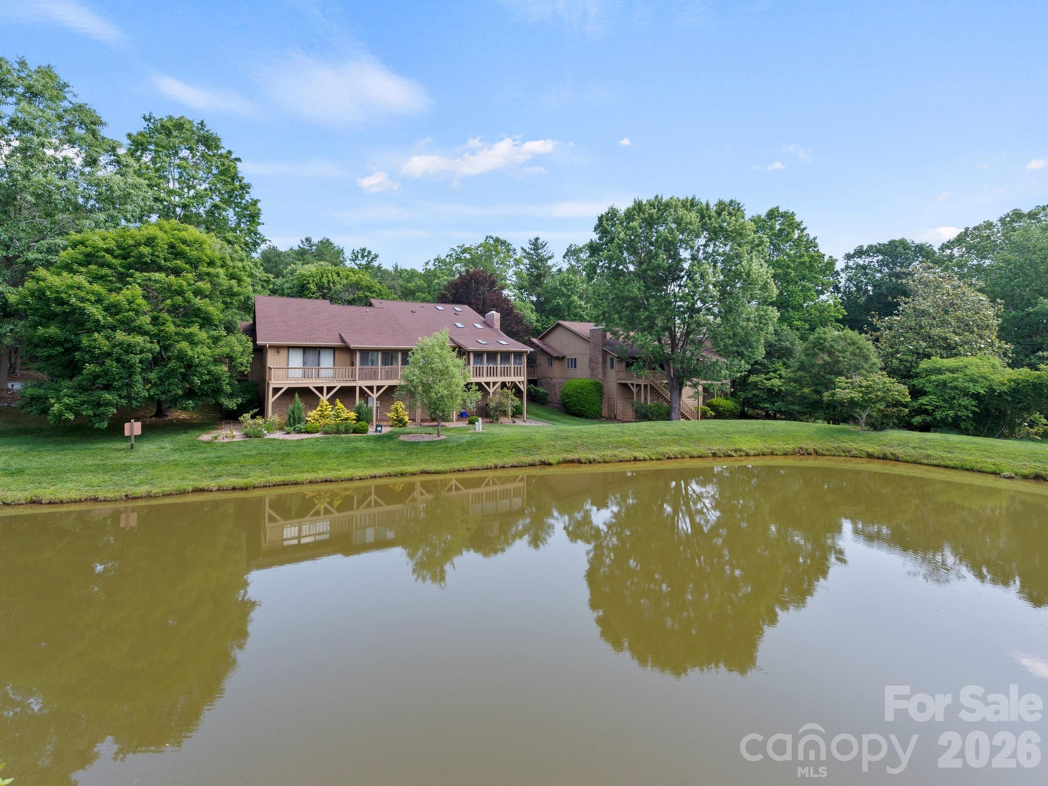 1001 Red Oak Drive
