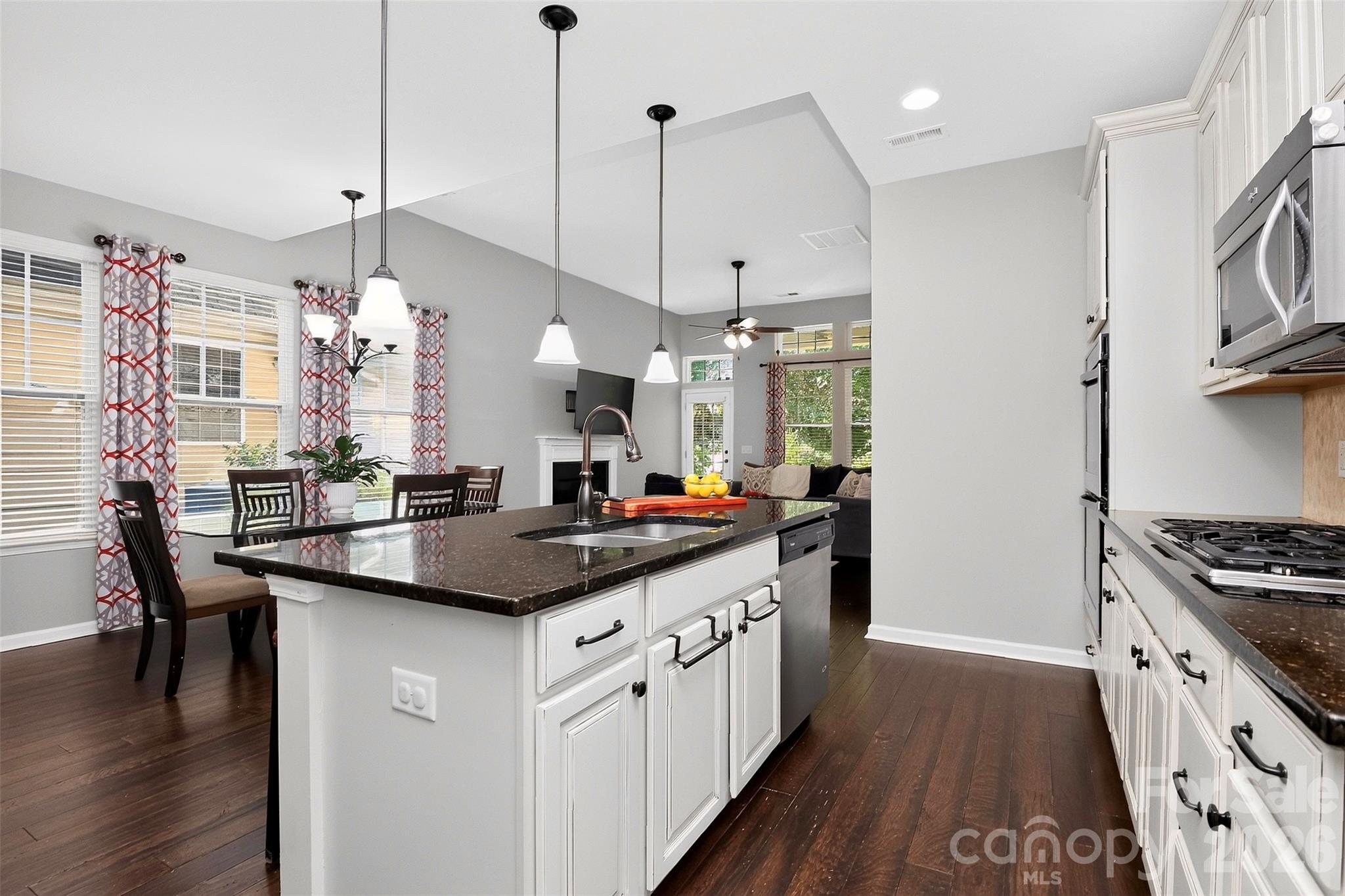 4540 Blackmuir Wood Circle
