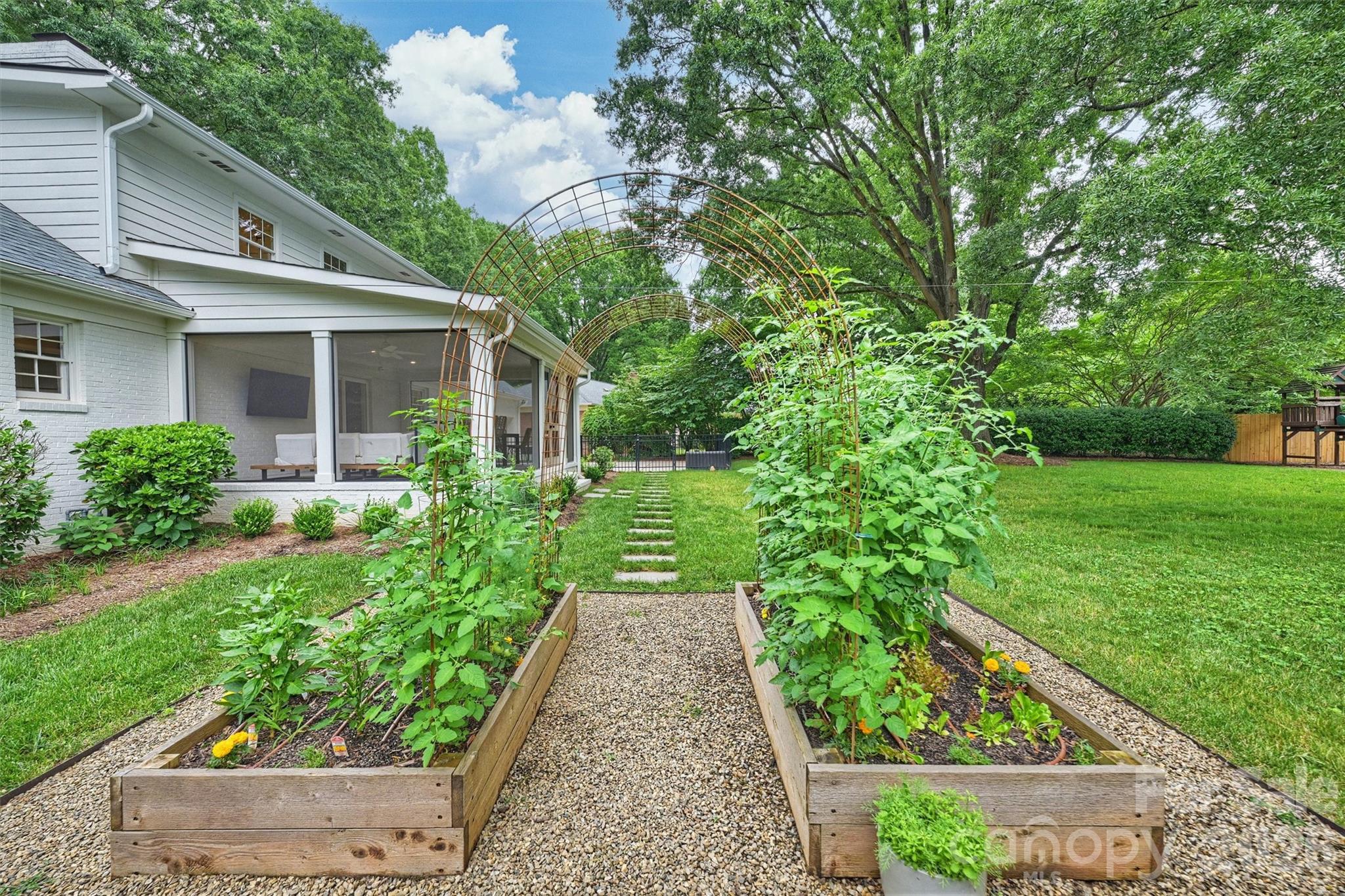 601 Lansdowne Road