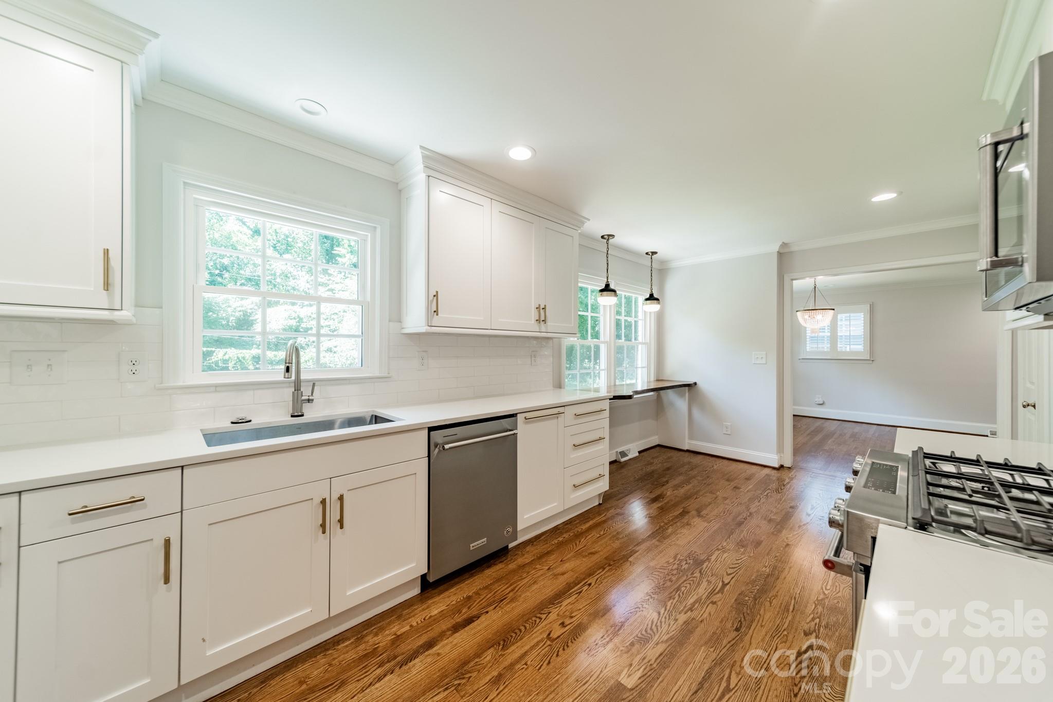 7101 Sherbourne Drive