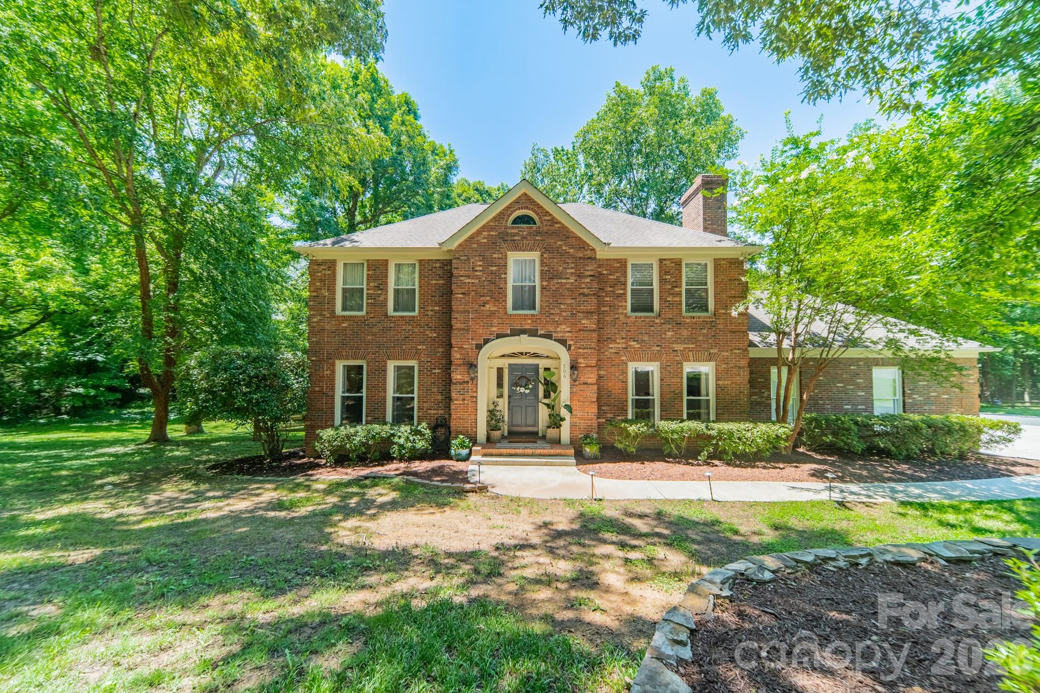 506 Abbotsford Court