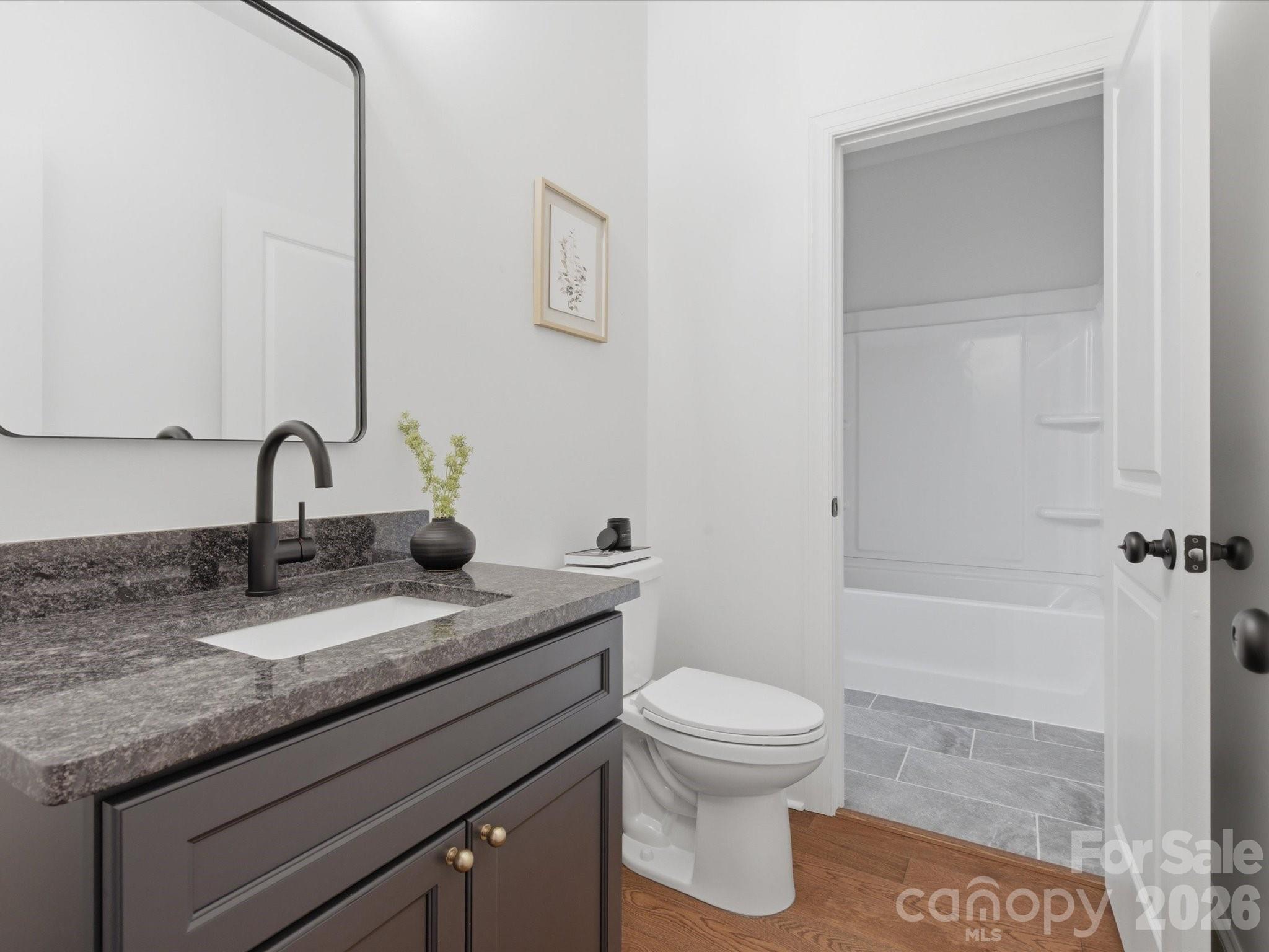 7815 Red Oaks Trail