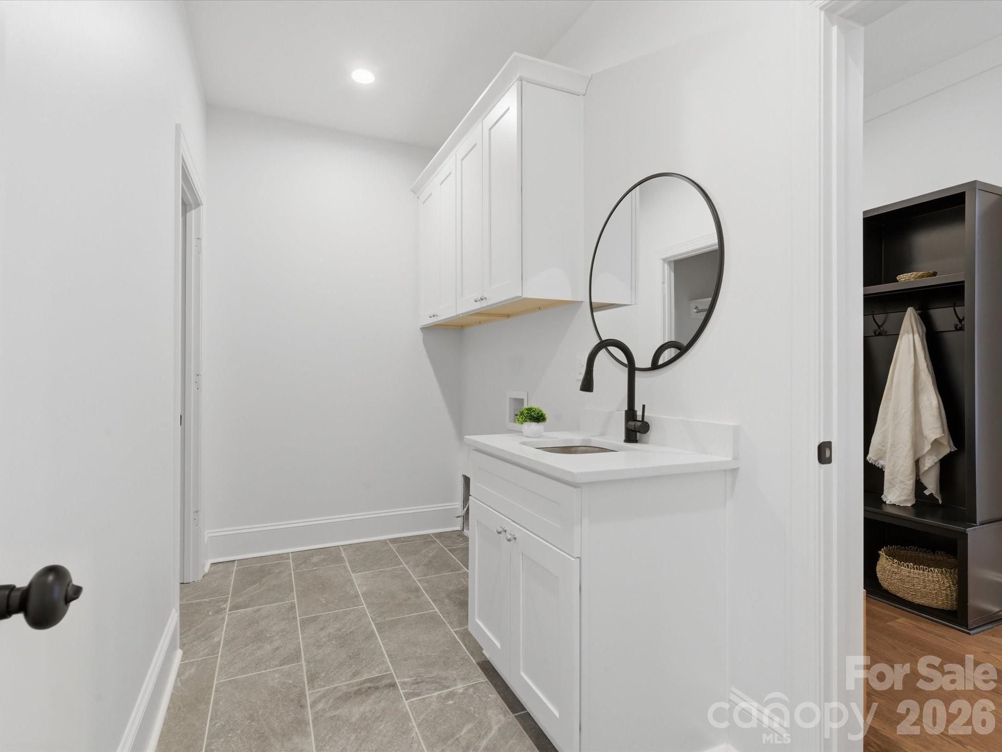 7815 Red Oaks Trail